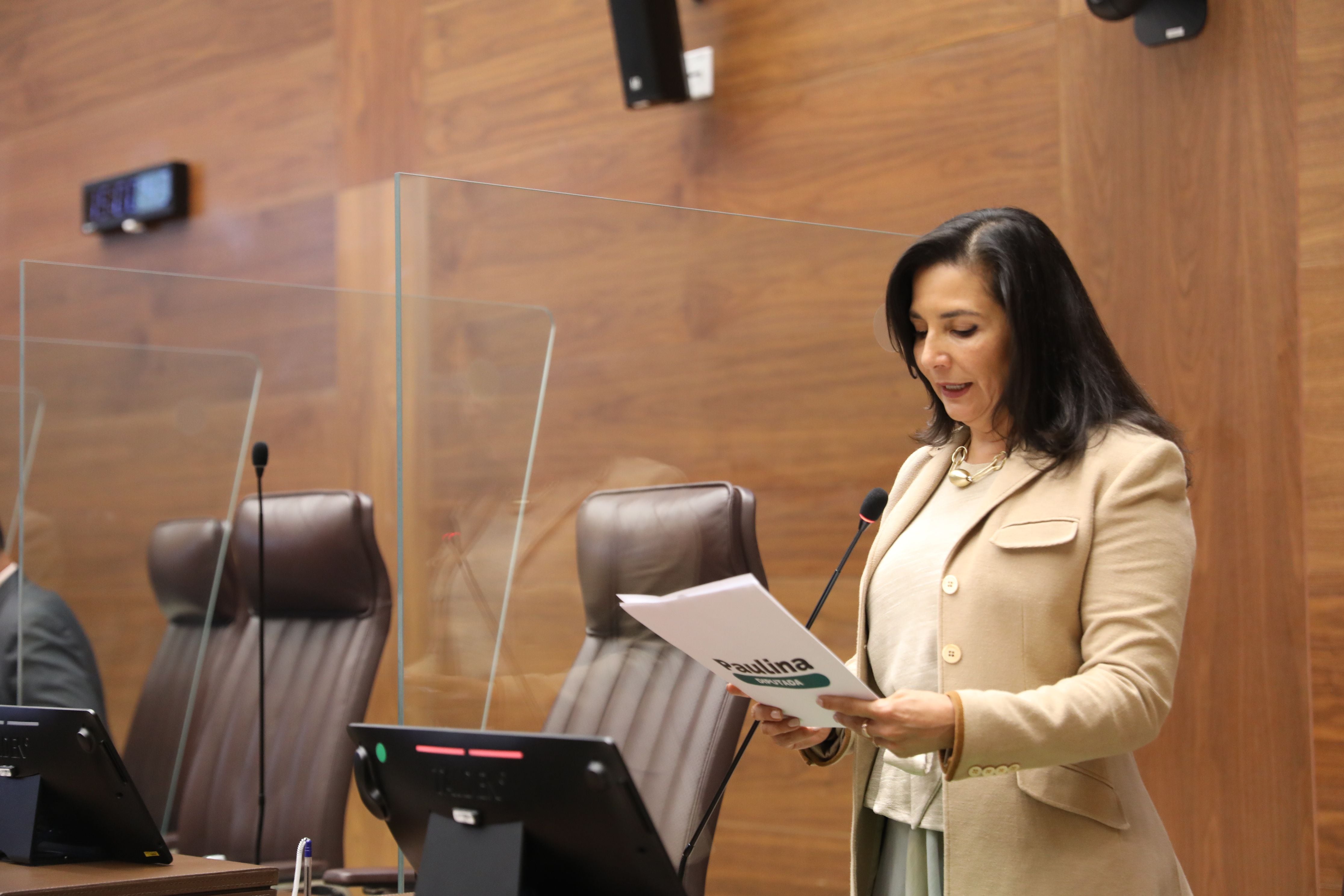 La presidenta de Hacendarios, Paulina Ramírez, defendió los recursos para las asociaciones de desarrollo que el gobierno intentó reducir en el Cuarto Presupuesto Extraordinario. 