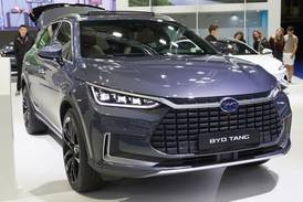 Unión Europea amenaza a China con elevados aranceles a los automóviles eléctricos