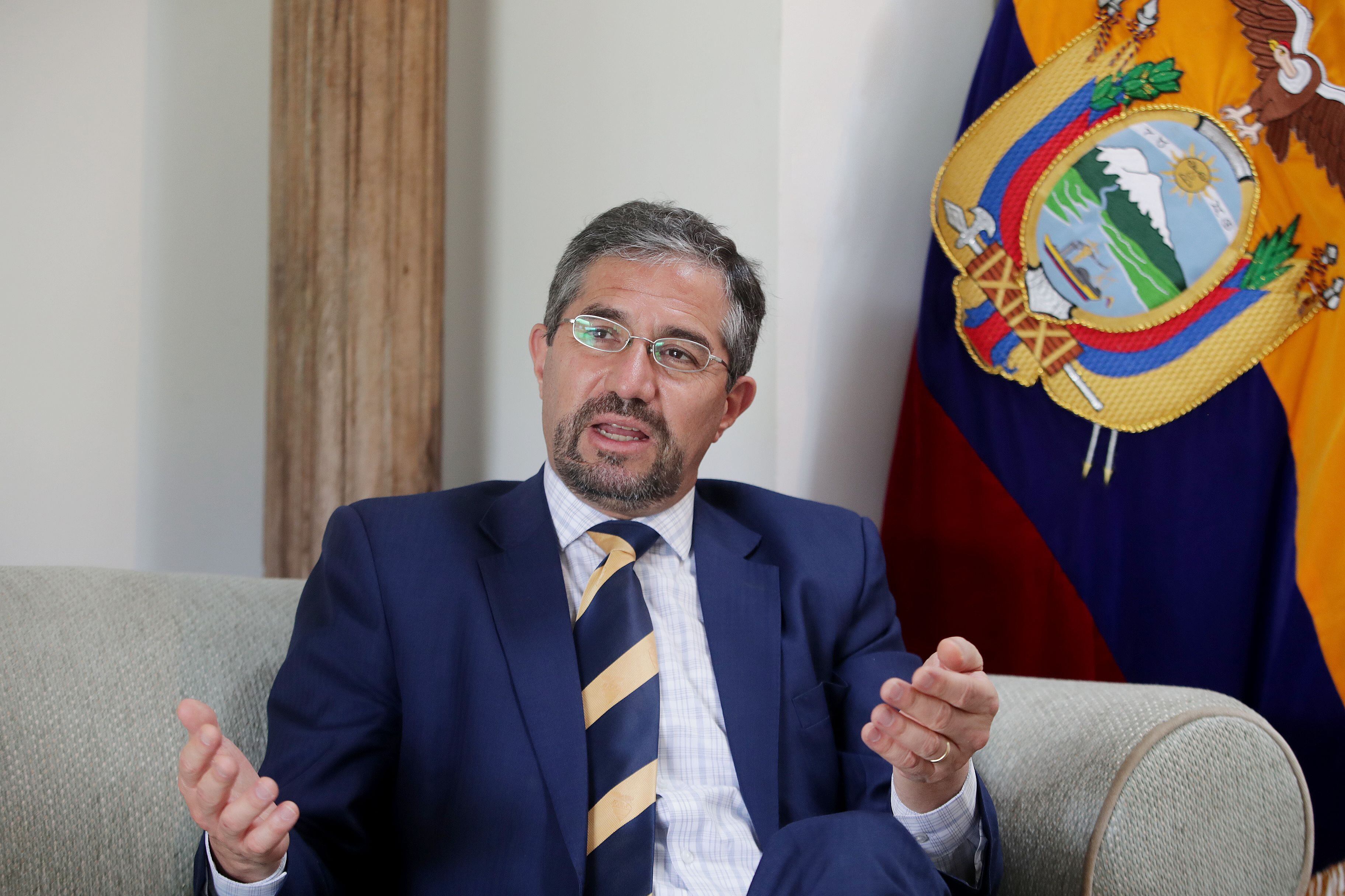 El embajador permanente de Ecuador ante la OEA, Mauricio Montalvo Samaniego, tomó la palabra para agradecer el gesto del Consejo Permanente 