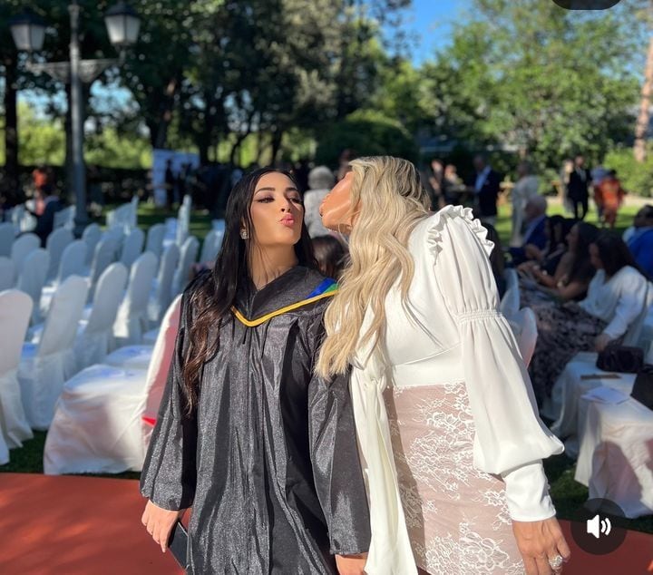 Andrea Salas, esposa de Keylor Navas, le dedicó un mensaje lleno de amor a su hija por su graduación de la universidad.