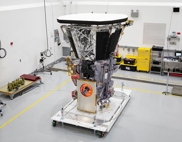   Los científicos finalizan los detalles de la sonda solar Parker antes de su lanzamiento en agosto 