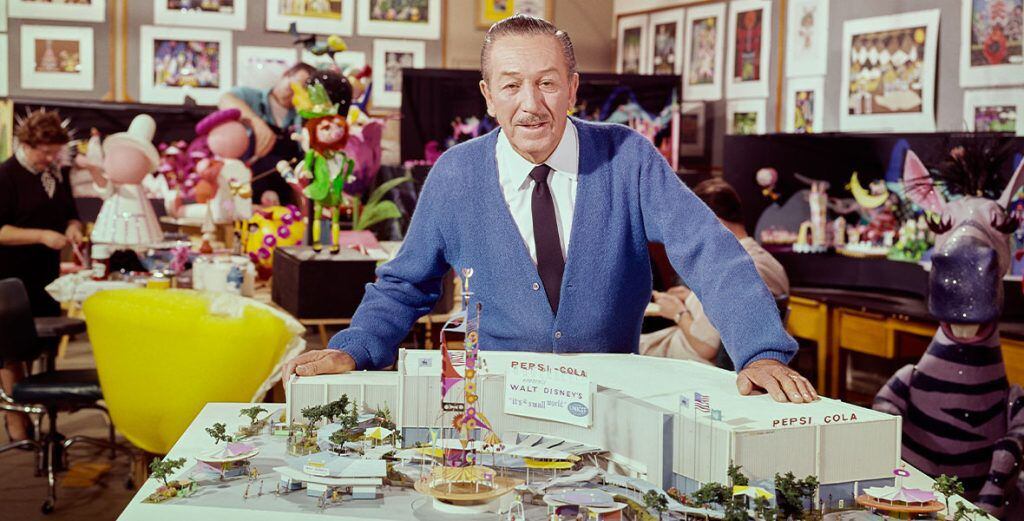 Walt Disney es considerado un pionero del cine animado. Fue un productor y animador de cine y televisión estadounidense. 