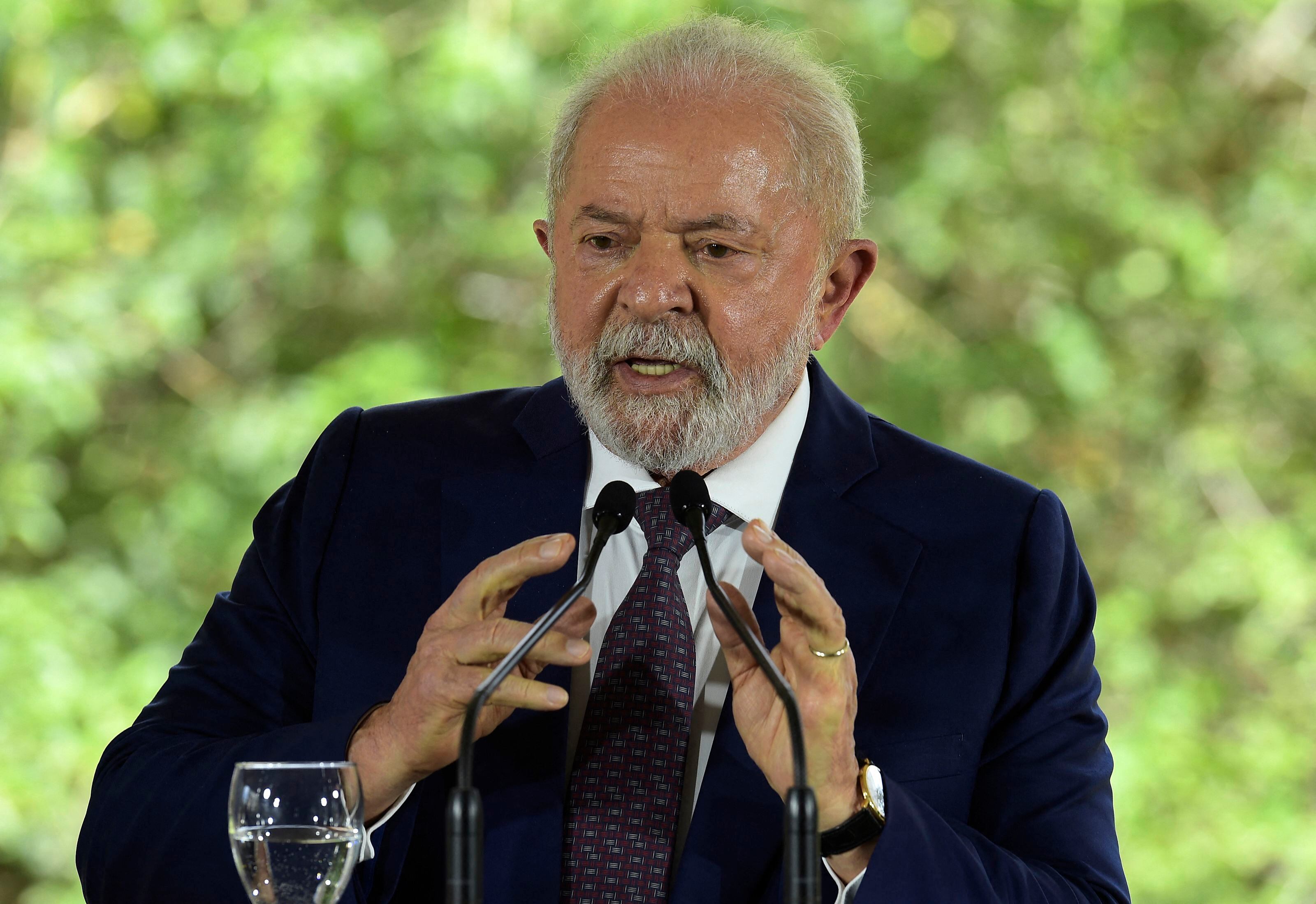  Lula dijo que visitó a Lacalle Pou y ante los silbidos que generó esa afirmación, indicó que 