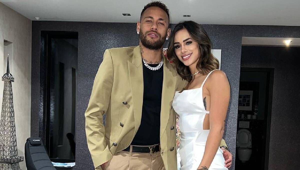 El futbolista brasileño, Neymar Jr. y su novia, Bruna Biancardi, esperan un hijo. 