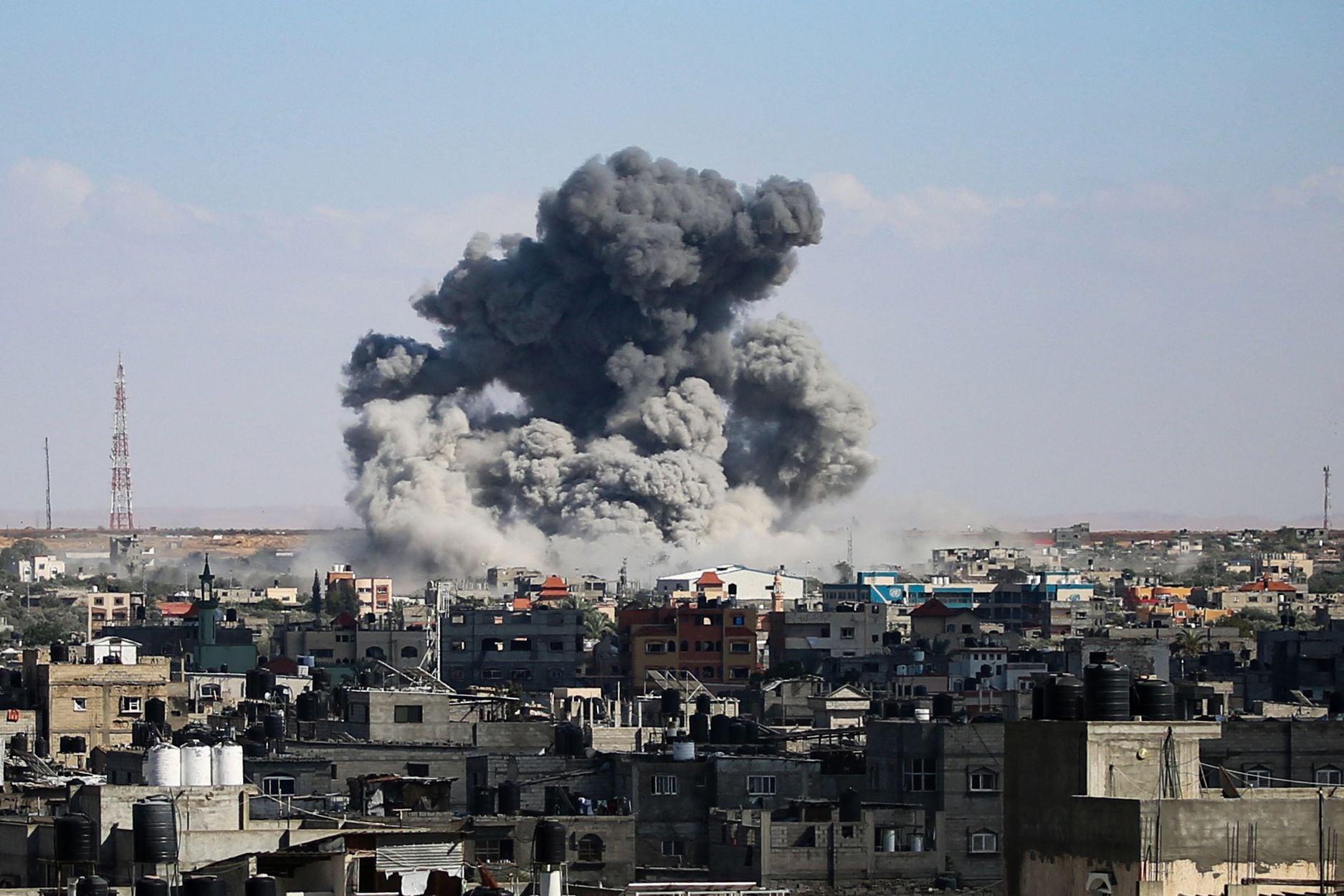 Fotografía de archivo. Bombardeos en Gaza continúan mientras Israel y Hamás negocian un alto el fuego en Catar. (Foto de AFP)