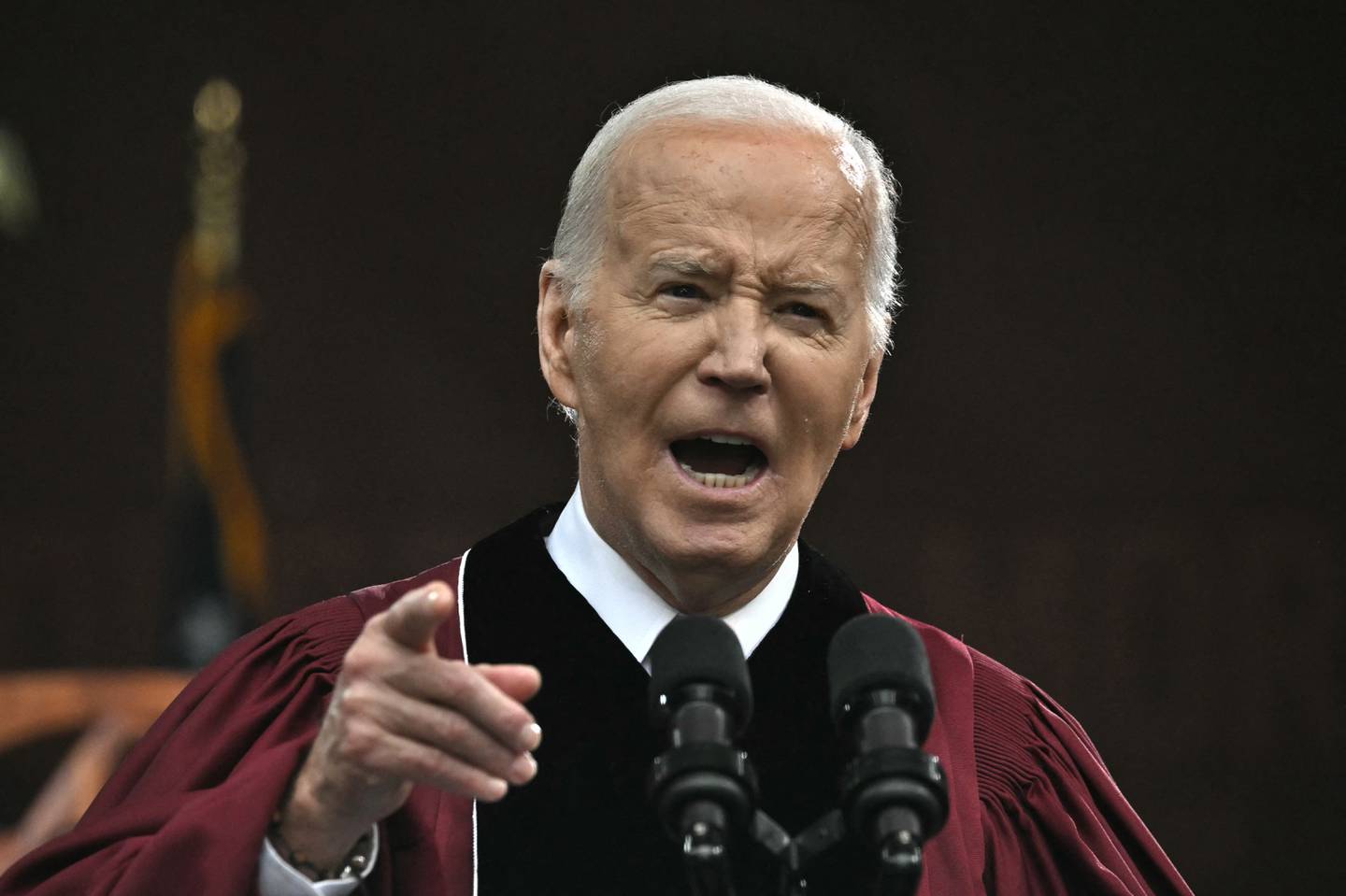 El presidente de los Estados Unidos, Joe Biden, pronuncia un discurso de graduación durante la ceremonia de graduación de Morehouse College en Atlanta, Georgia.