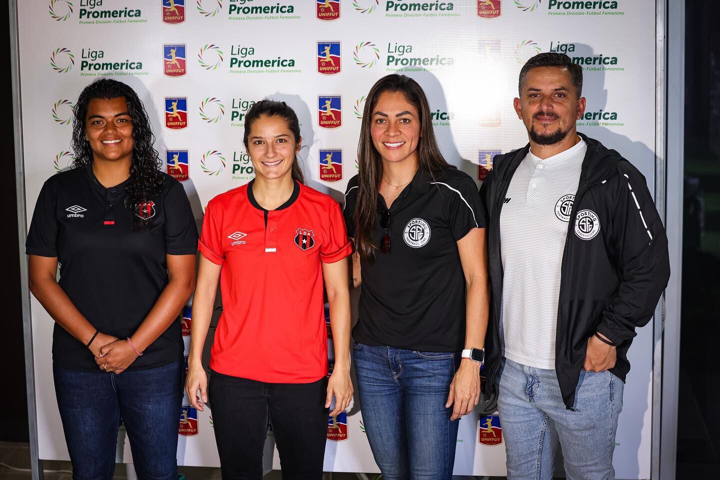 Invitamos a la 1ra división de fútbol femenino del club