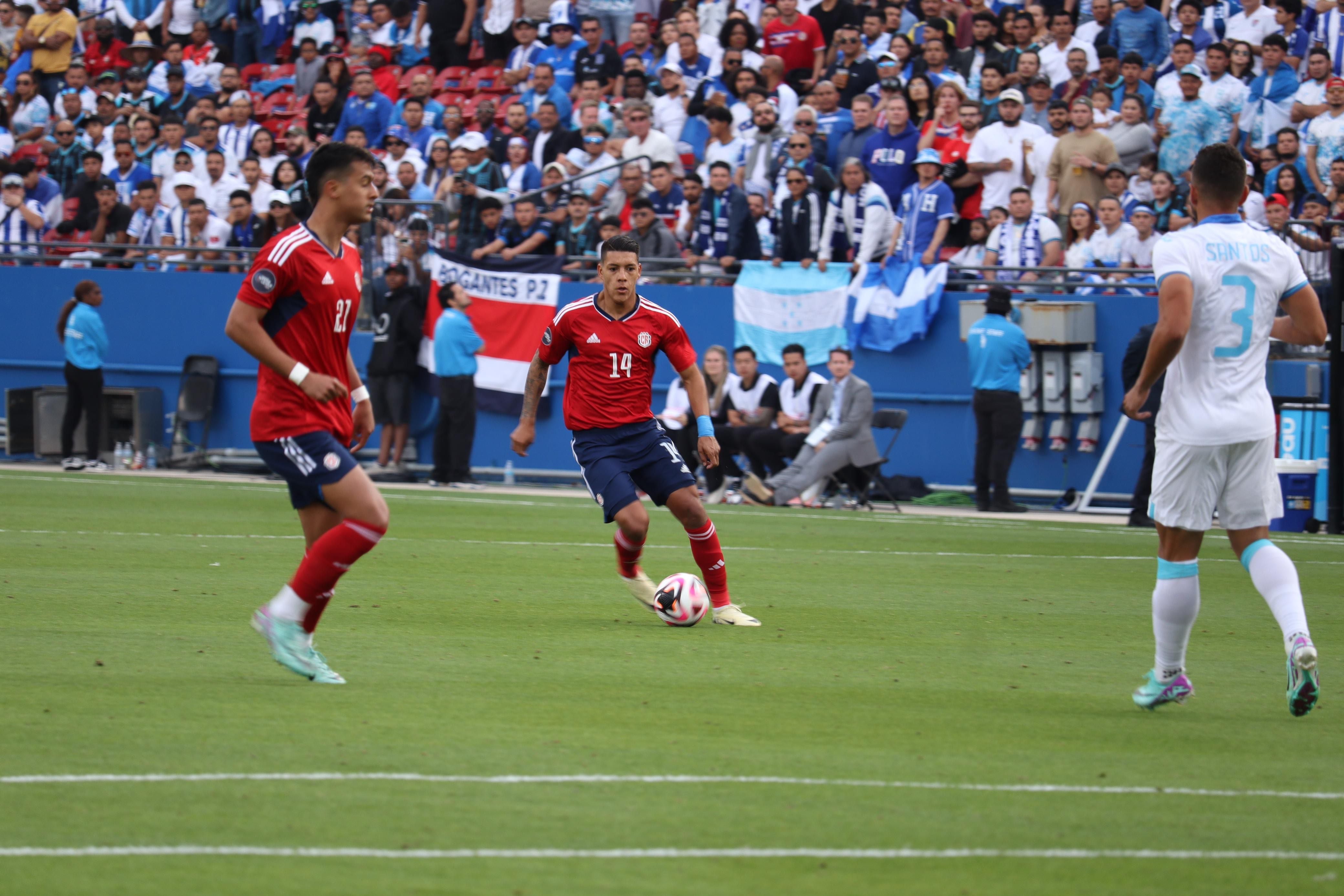Orlando Galo, quien fue figura en el duelo ante Honduras, anotó el gol del empate ante los catrachos. Cortesía Fedefutbol