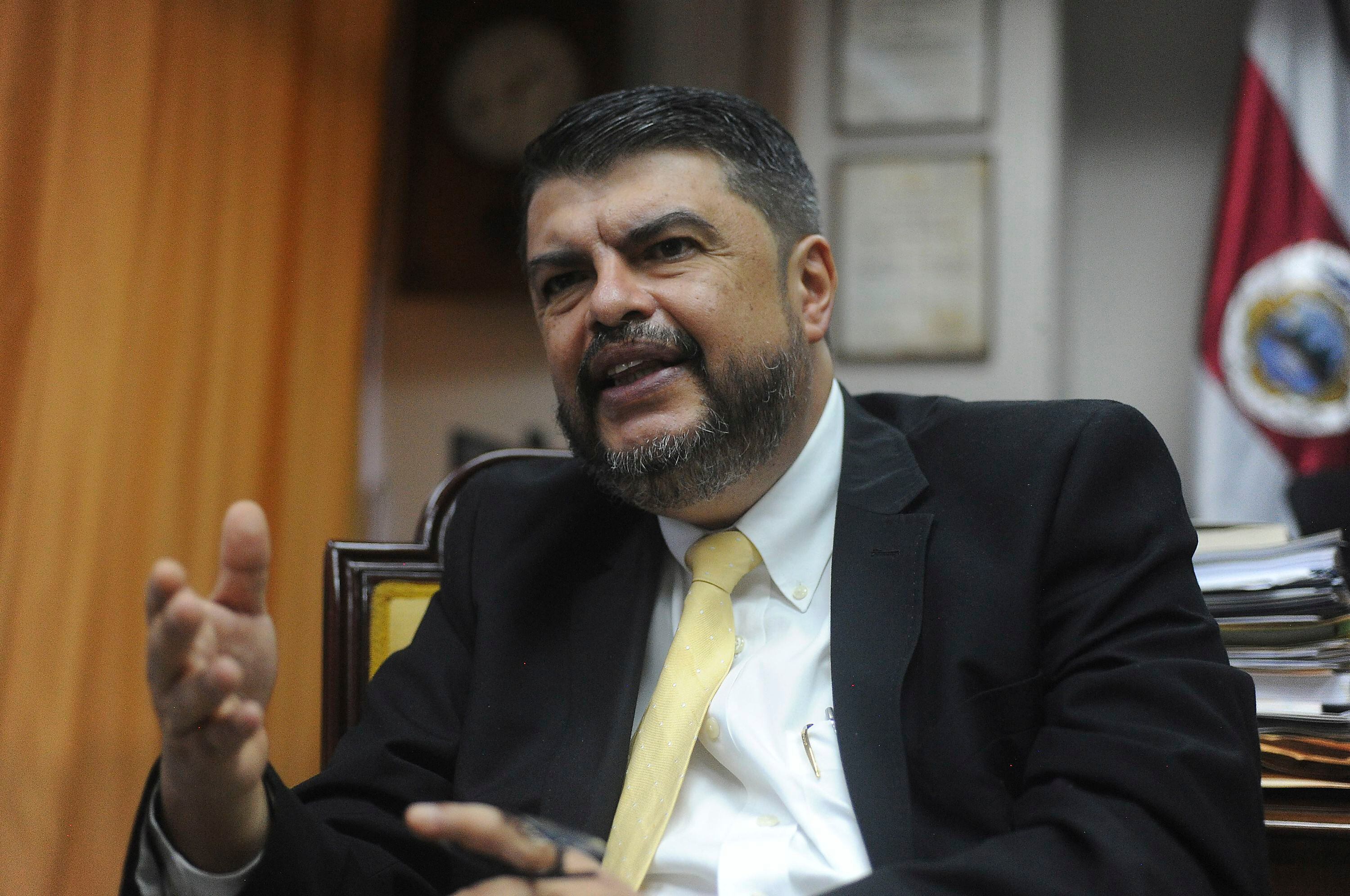 El ministro de Seguridad Pública, Mario Zamora, se refirió al proyecto de ley que pretende habilitar la extradición de costarricenses requeridos por la justicia internacional.