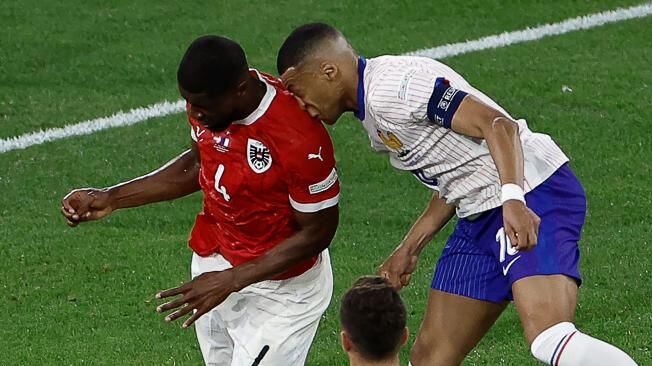 Kylian Mbappé se fracturó la nariz en el primer partido de la Eurocopa 2024 contra Austria.