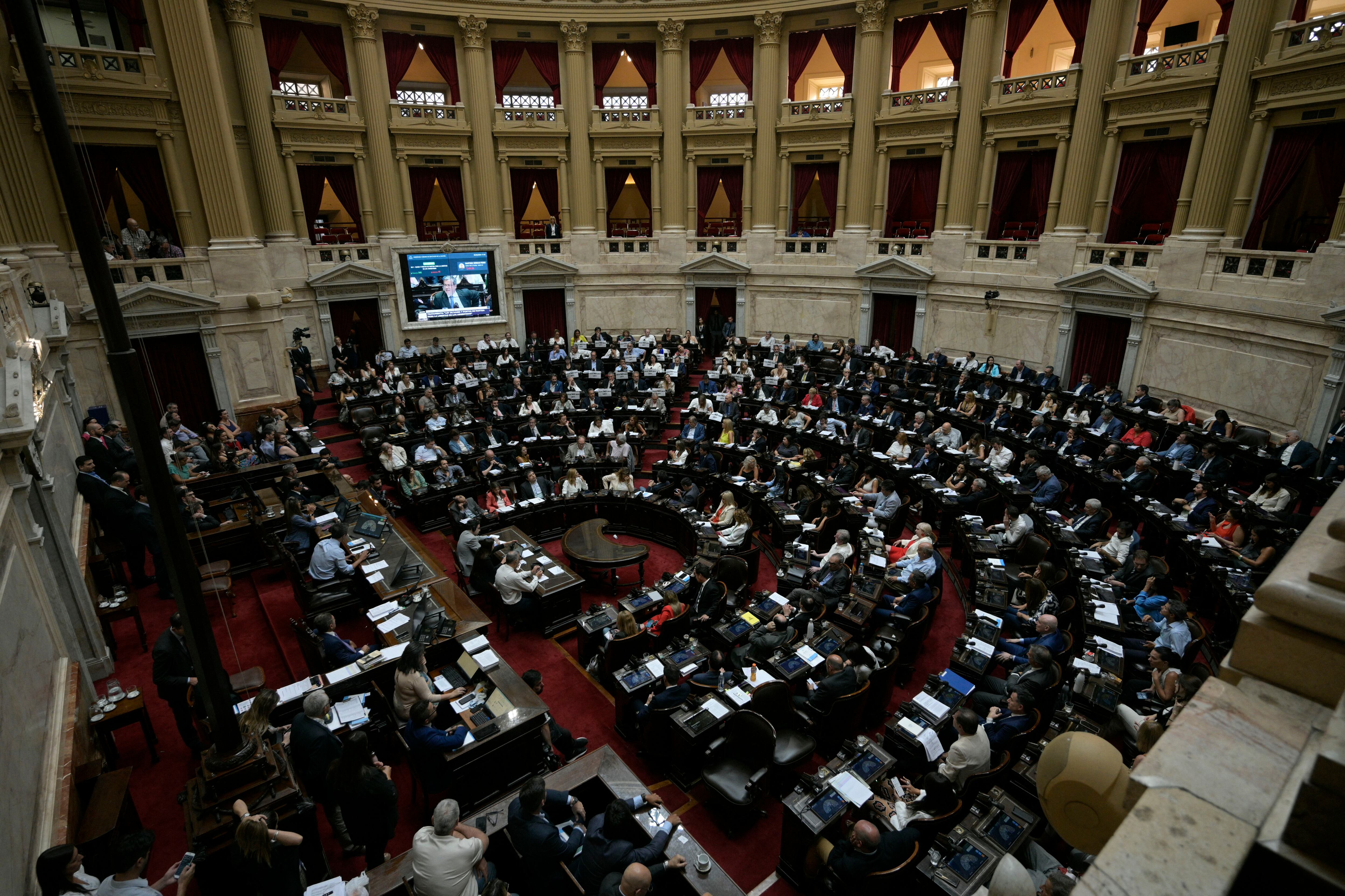 La Cámara Baja argentina vota a favor de las reformas económicas propuestas por el presidente Javier Milei.