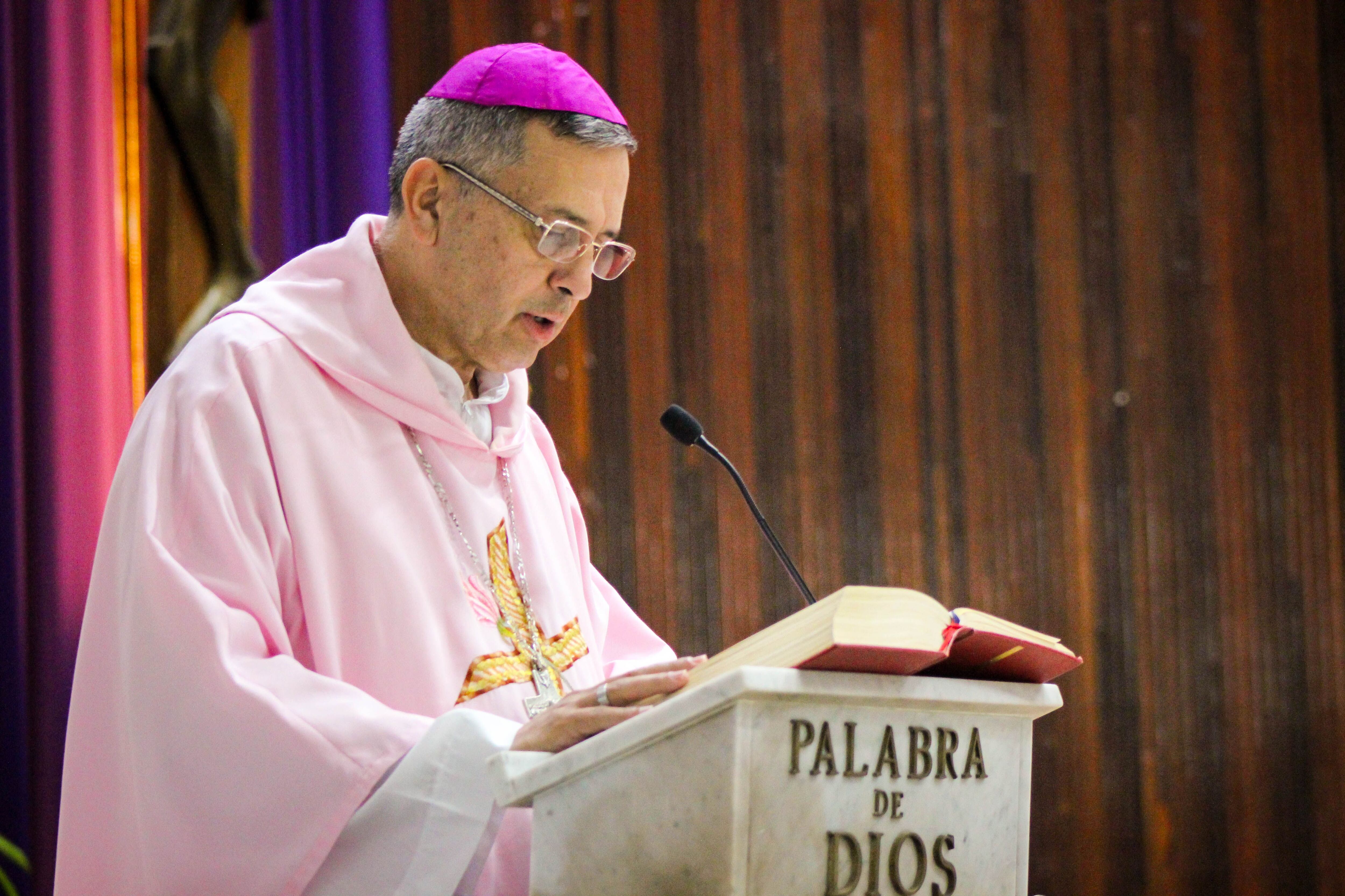 Manuel Eugenio Salazar Mora, ordenado como obispo en 2016, emite con frecuencia declaraciones relacionadas a asuntos políticos. 