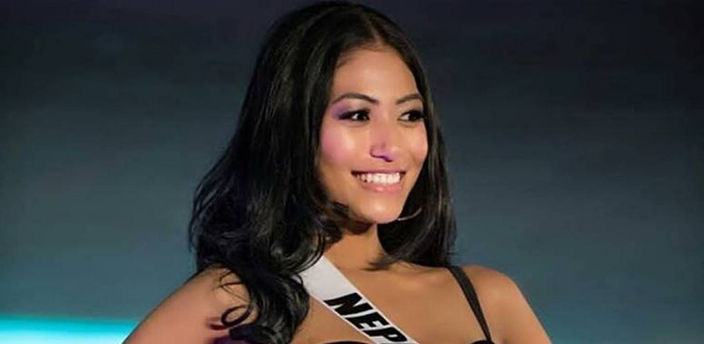 Miss Nepal se cayó segundos antes de terminar pasarela en preliminar