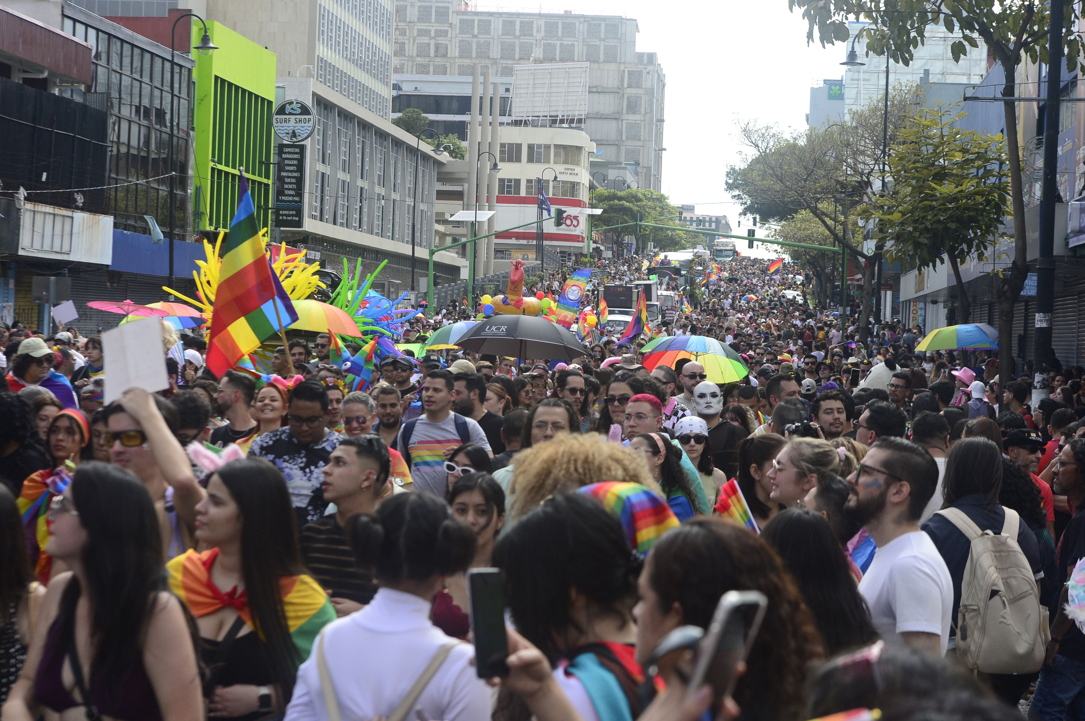 La asistencia a la marcha de la diversidad de 2024, realizada en San José, fue multitudinaria. Fotos: Jorge Navarro.
