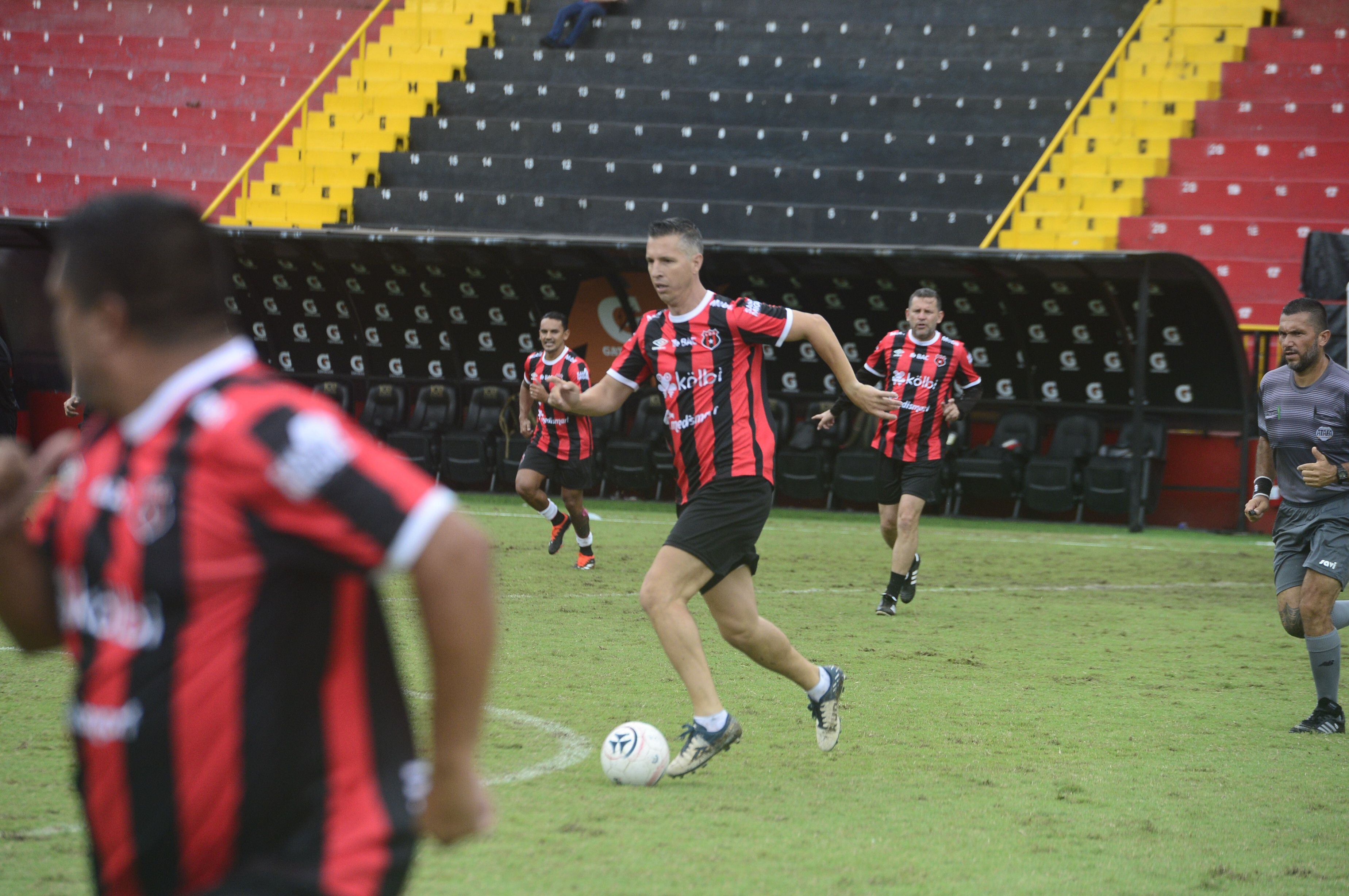 Pablo Gabas fue una de las leyendas de Liga Deportiva Alajuelense con mejor condición física.