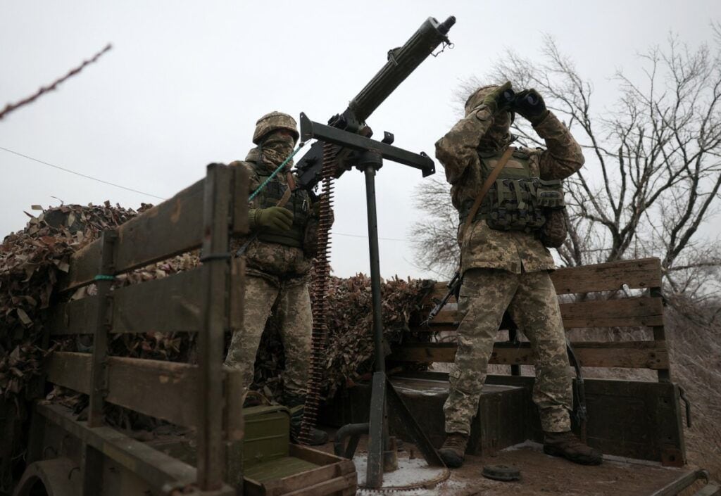 La llegada de municiones y armamento de precisión de Occidente fortaleció la capacidad de respuesta de Ucrania frente a las fuerzas rusas. (Foto: Anatolii Stepanov/AFP)