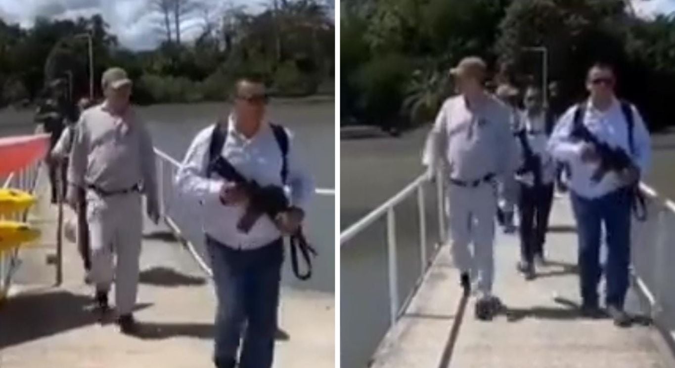En la imagen aparece el presidente Rodrigo Chaves escoltado por al menos dos agentes con rifles de asalto de gran calibre, durante una gira a la zona sur.