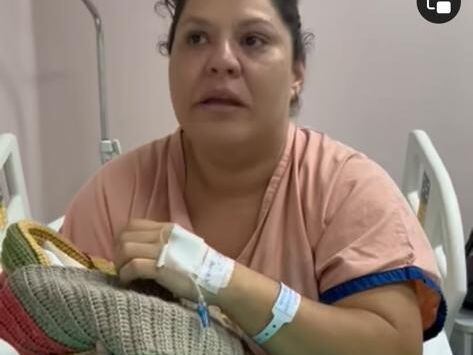 Angie Herrera Angulo denuncia supuesta negligencia con su bebé en hospital de Nicoya. La niña nació de 26 semanas de gestación y se considera una prematura extrema, según el Hospital La Anexión, que la trasladará para una mejor atención al hospital de Puntarenas. 