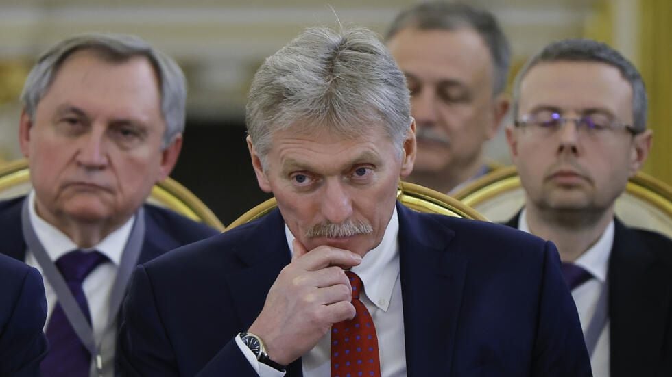 El portavoz del Kremlin, Dimitri Peskov señaló que, mientras prestan atención a los eventos en Estados Unidos, también se enfocan en los asuntos internos de Rusia.