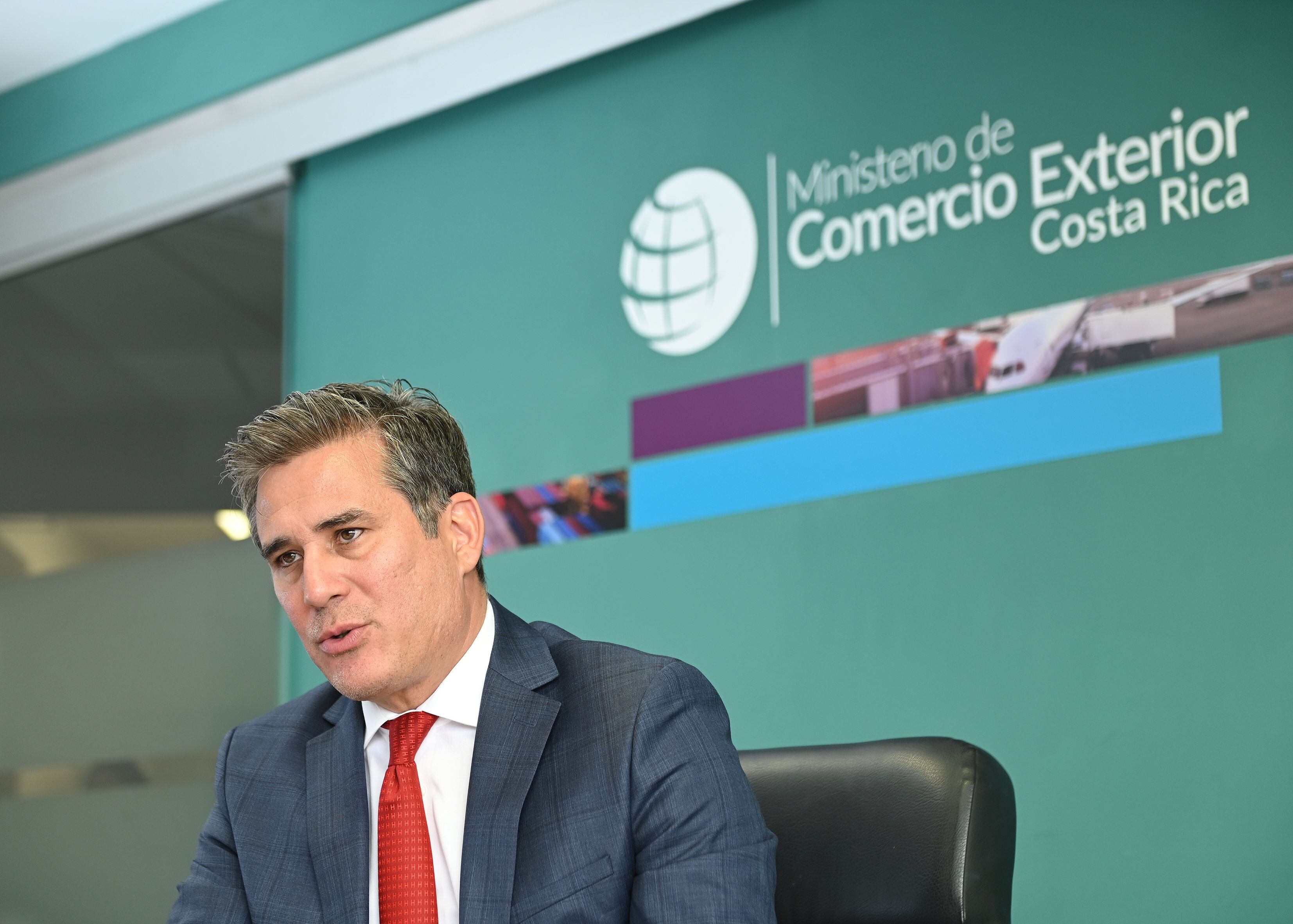 Manuel Tovar, ministro de Comercio Exterior, calificó la apreciación del tipo de cambio como una situación coyuntural que genera incertidumbre. Foto: Albert Marín para La Nación.