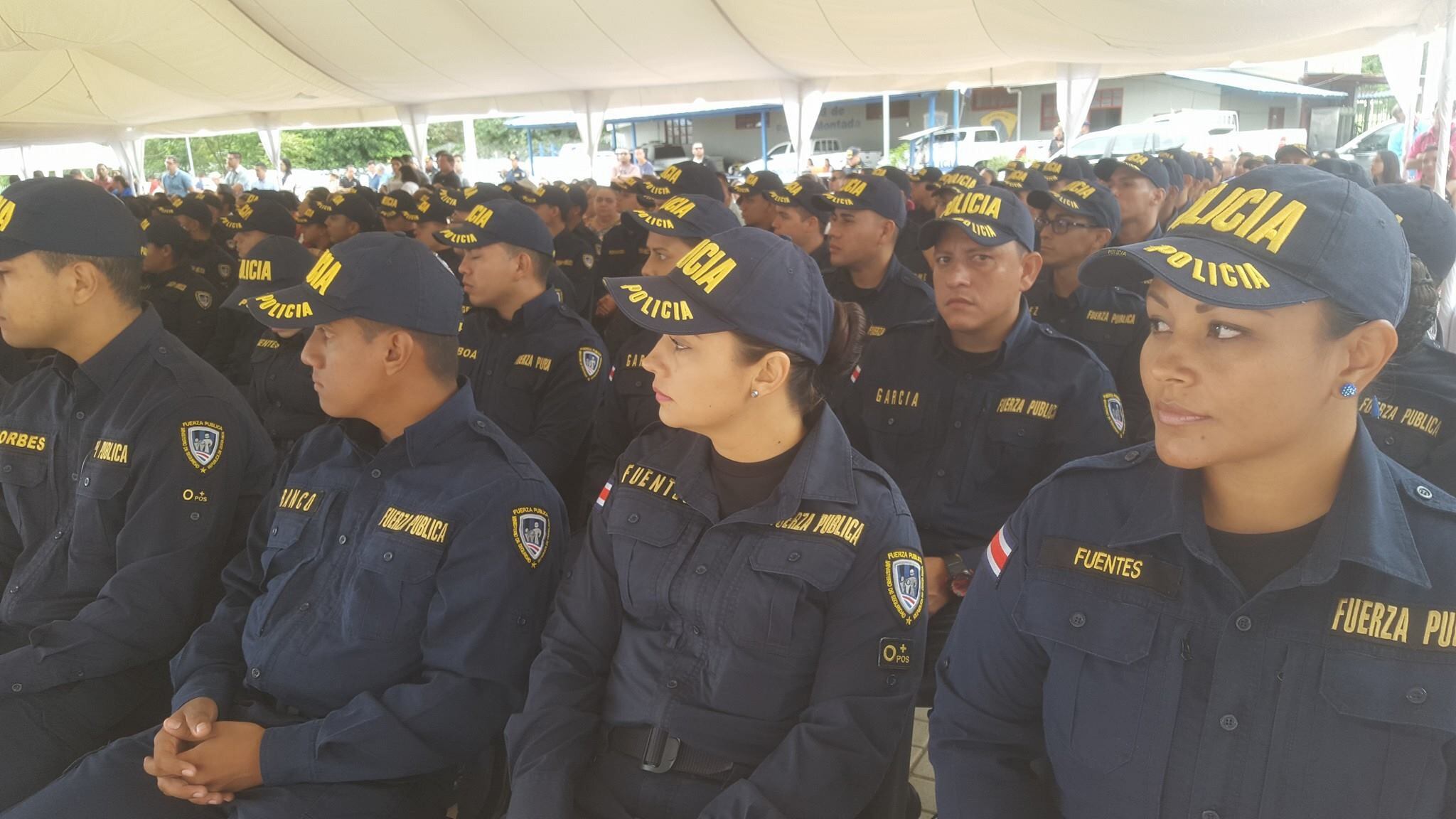Mideplán sube salario global transitorio a policías