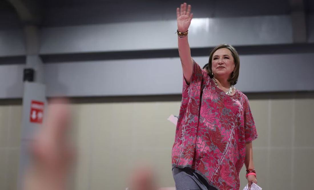 Xóchitl Gálvez, candidata opositora a la presidencia de México, enfrenta la realidad de la desconexión con su pueblo natal, Tepatepec, en medio de una campaña electoral reñida.