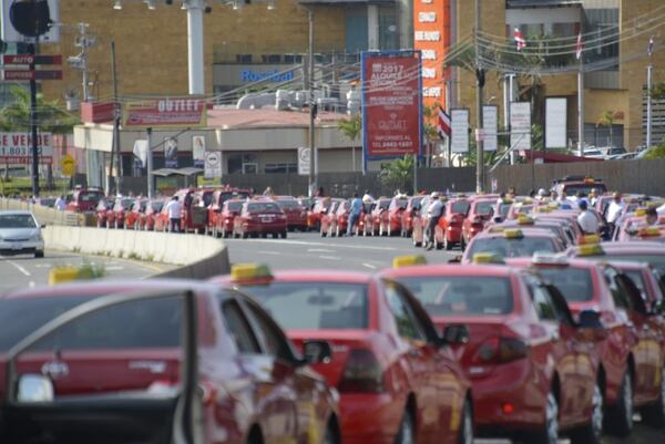 Taxis Operan Con Deficiente Informacion Para Usuarios La Nacion