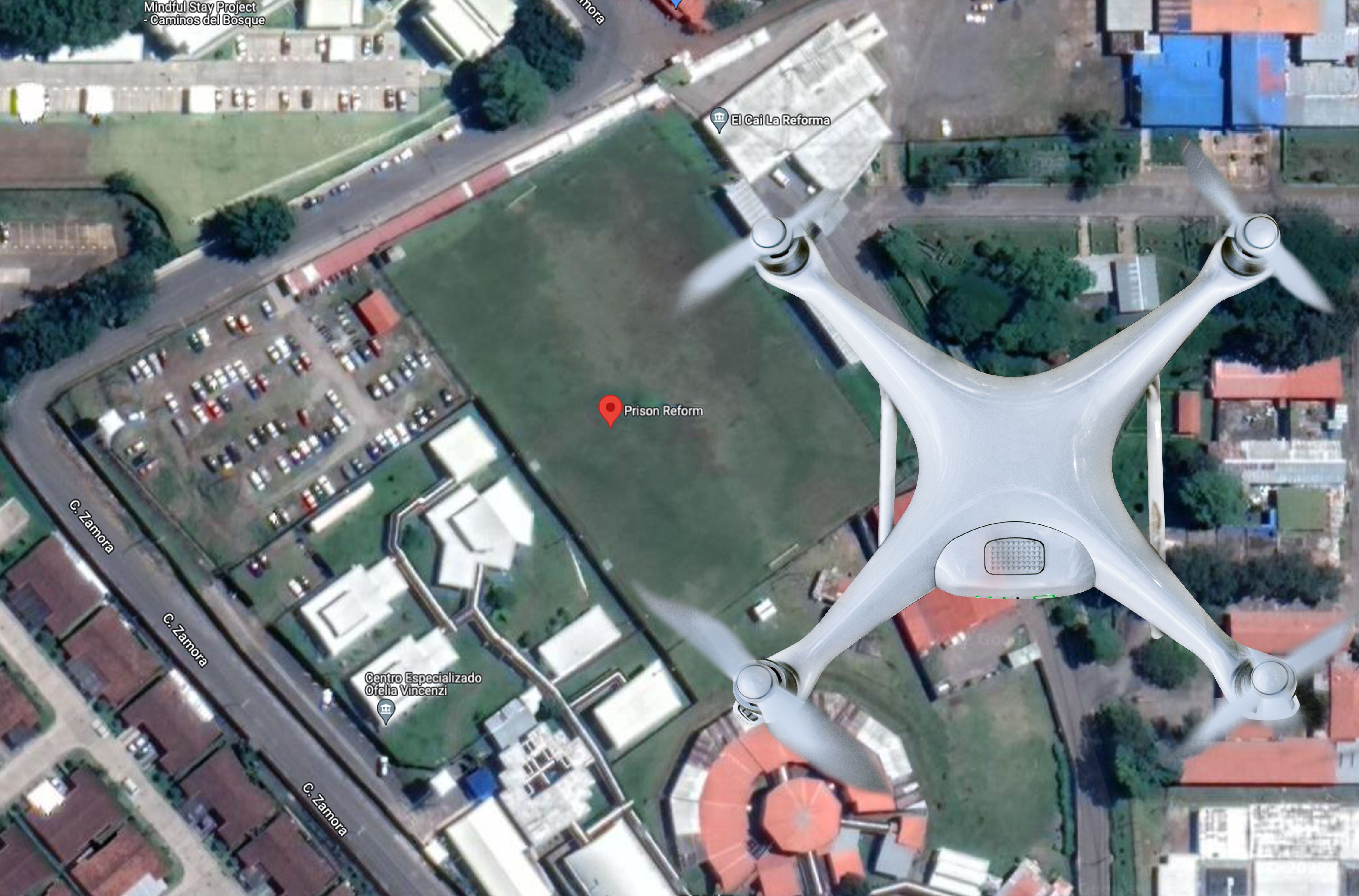 Los delincuentes emplean drones para transportar drogas y arrojarlas dentro de las instalaciones del centro penal. 