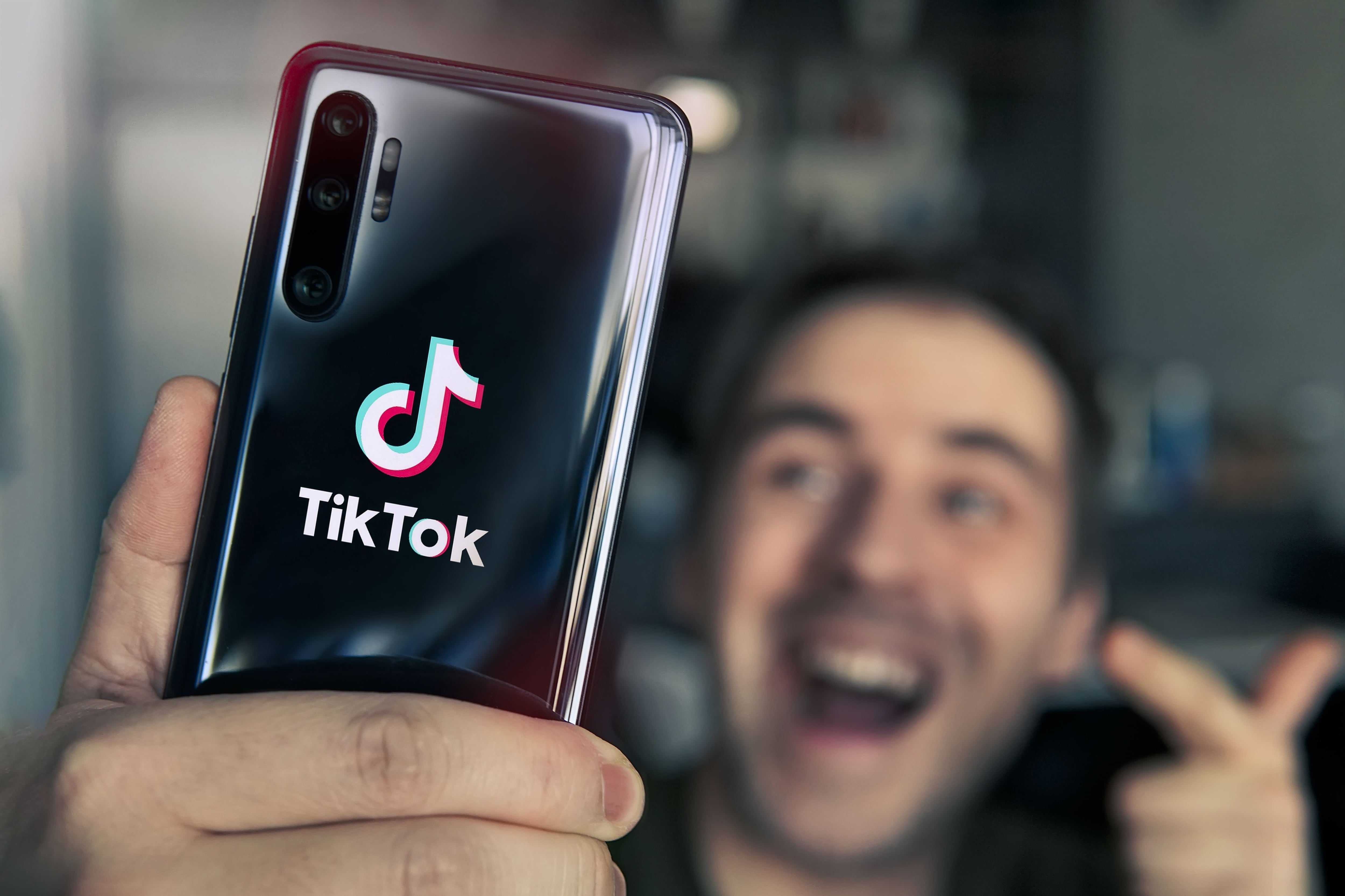 Billonario norteamericano quiere comprar TikTok para ‘rescatar’ internet