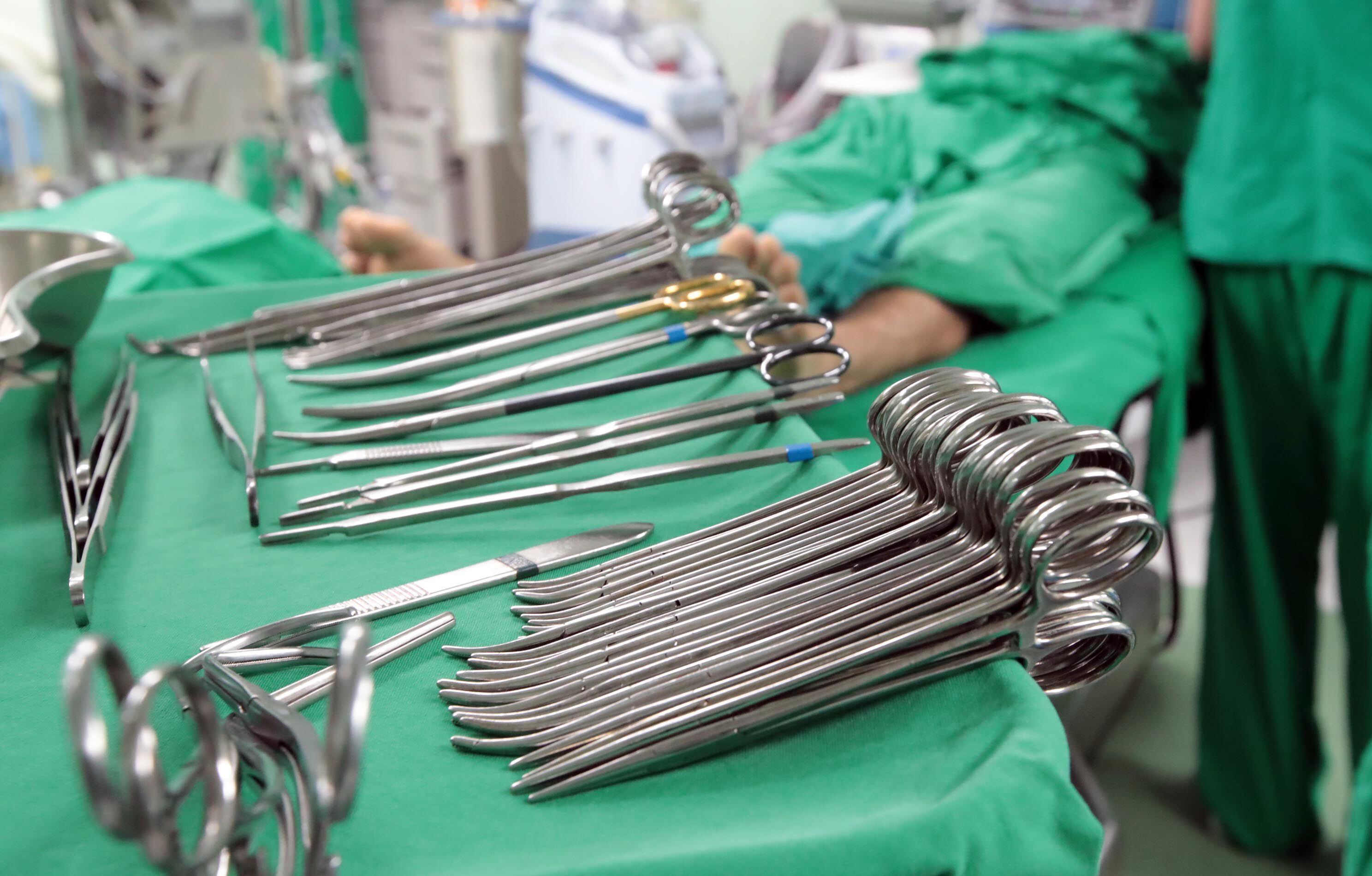 Cualquier procedimiento quirúrgico puede tener complicaciones, pero si es hecho por un especialista, este tendrá la capacidad para resolverlas, advierte la asociación de cirujanos plásticos. 