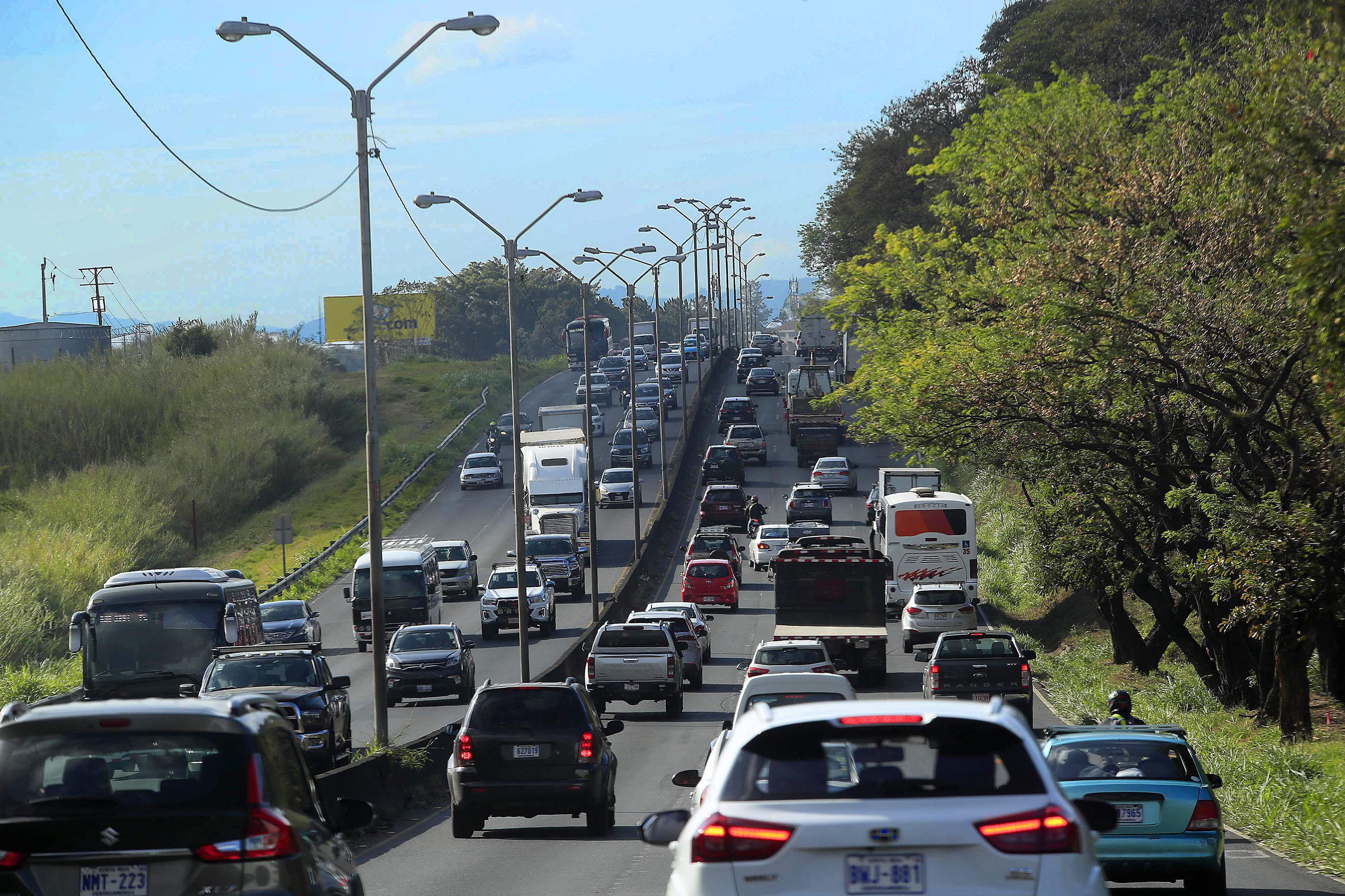 La autopista General Cañas es una de las más transitadas en Costa Rica.