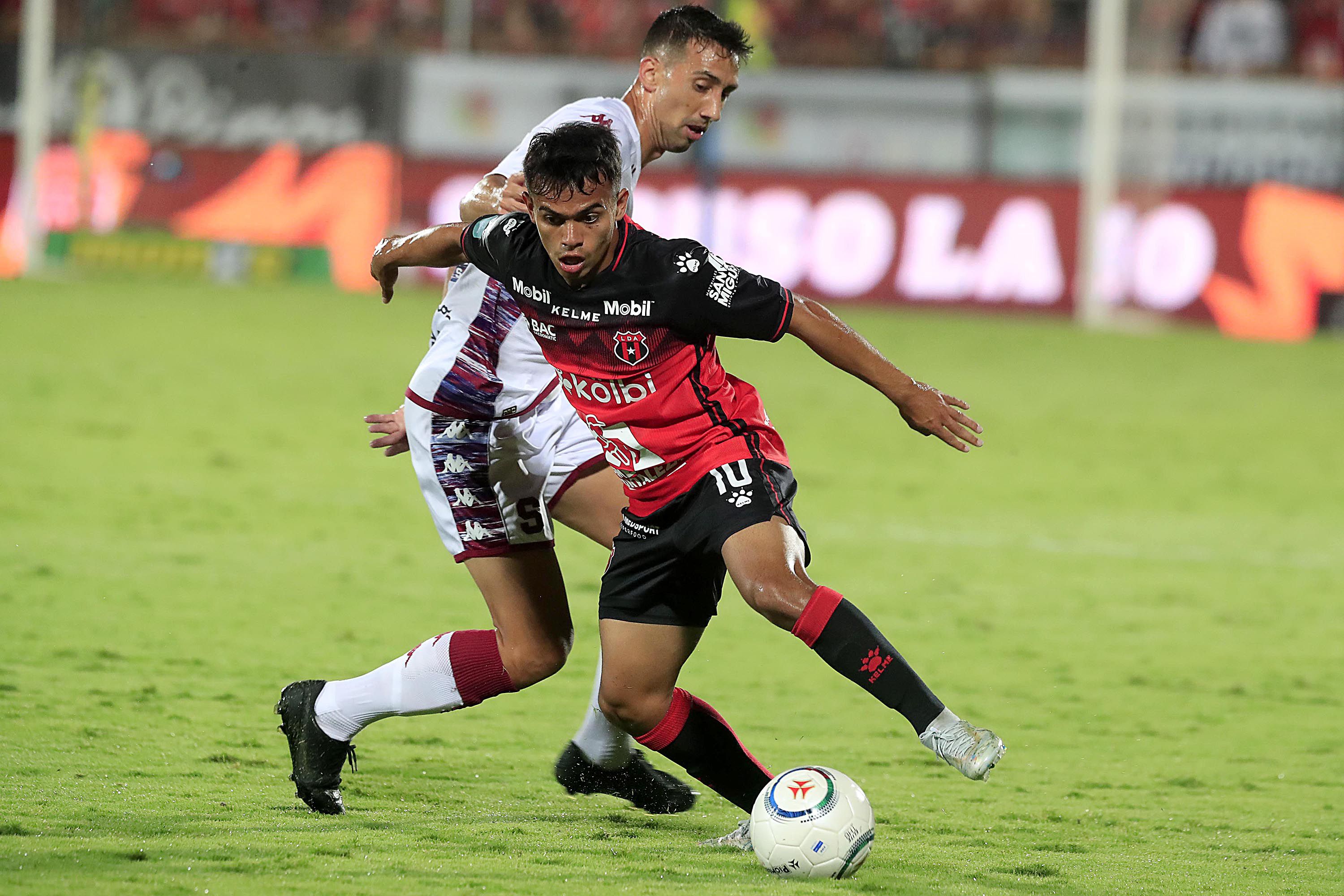 Aarón Suárez y Mariano Torres serán protagonistas en la final del Torneo de Copa.
