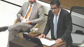Diputados achacan a Nogui Acosta poner en juego la democracia y la seguridad jurídica