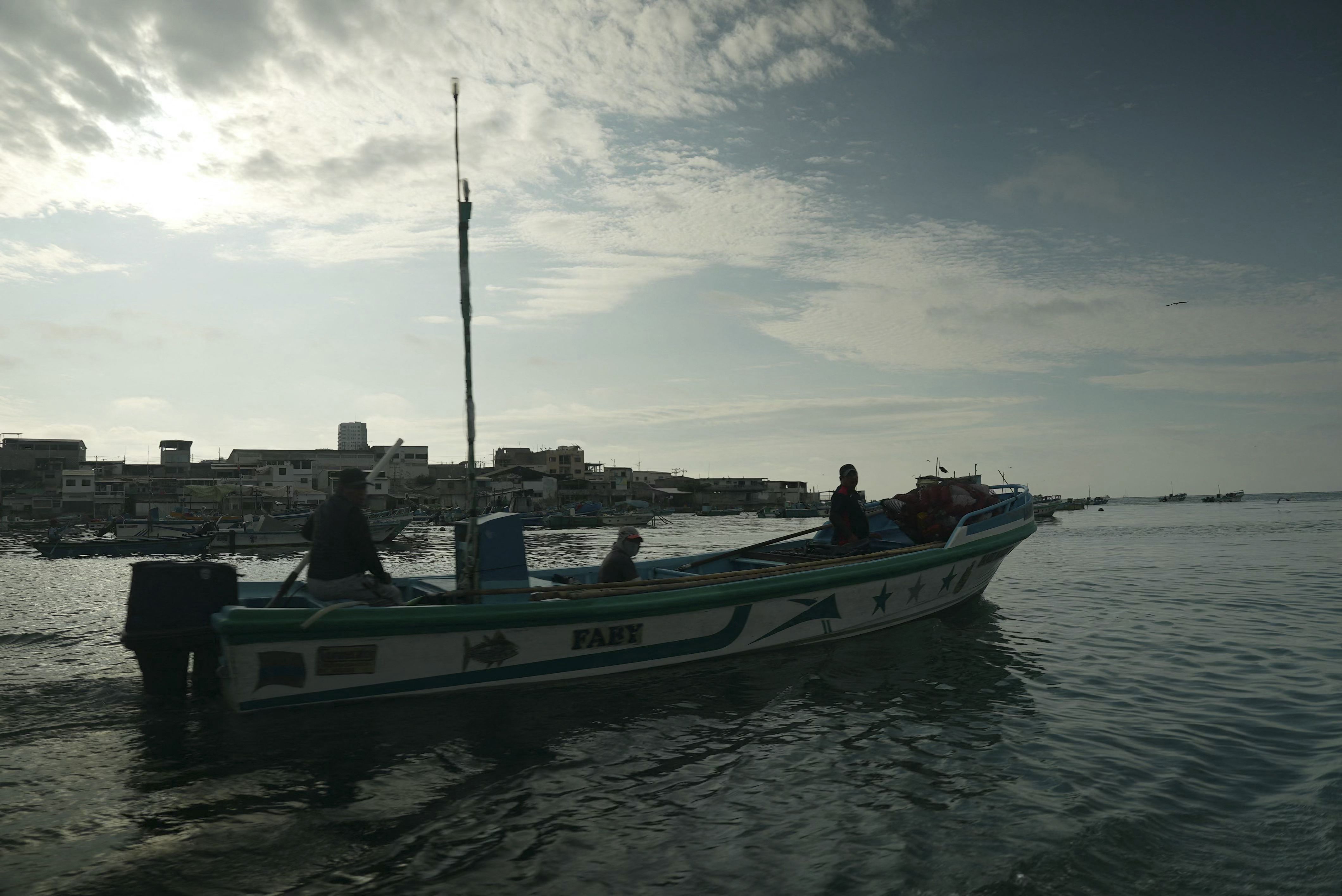 En Santa Elena, la droga se trafica de manera 'más artesanal' utilizando embarcaciones de pesca, buques de mayor tamaño, semisumergibles y hasta submarinos.