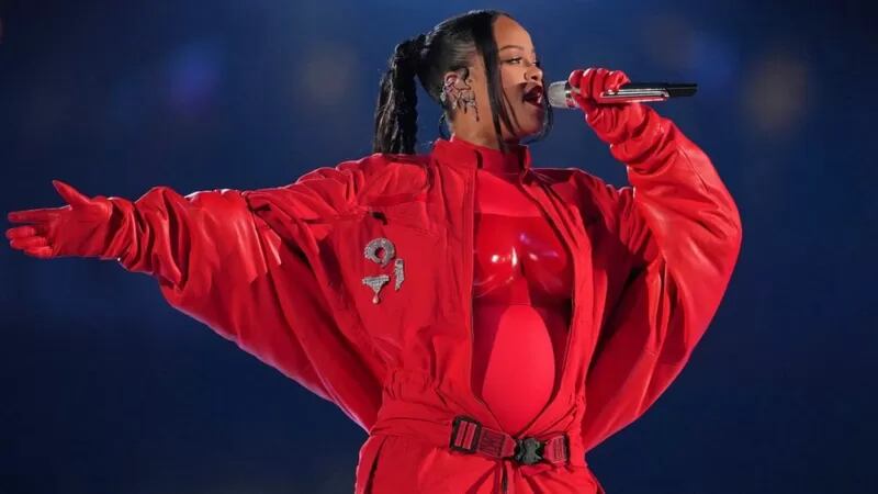 Rihanna ha invertido el dinero que ha ganado con su música en otros negocios, sumando muchos millones de dólares más a su cuenta. Foto: Archivo.