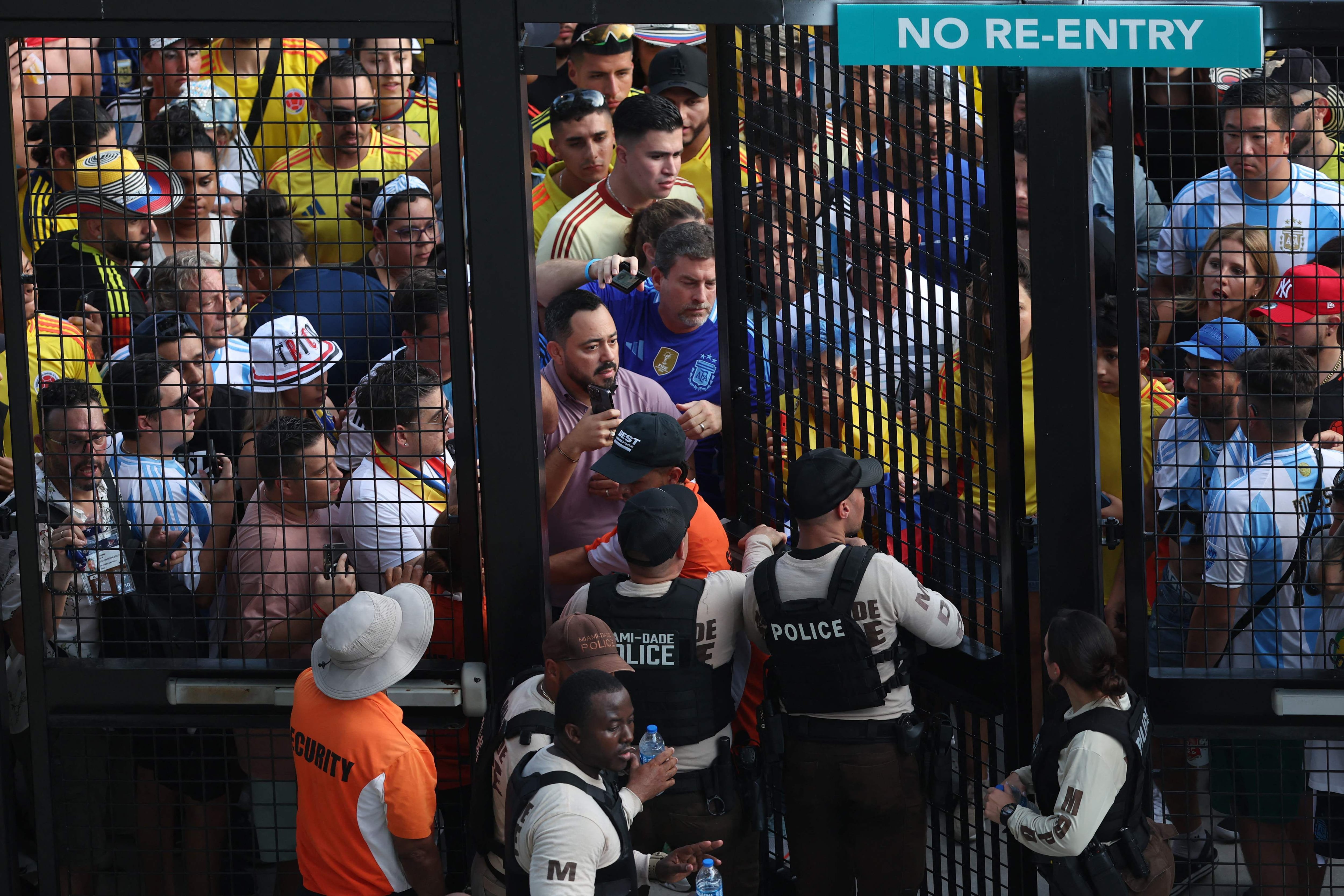 Familia colombiana demanda a organizadores de la Copa América 2024 por caos que les impidió ingresar al estadio.
