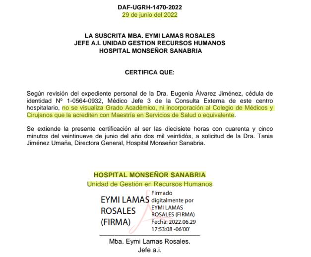 La imagen muestra la certificación emitida por la Unidad de Gestión de Recursos Humanos del Hospital Monseñor Sanabria en la que se hace constar que la doctora Álvarez no posee la maestría requerida.