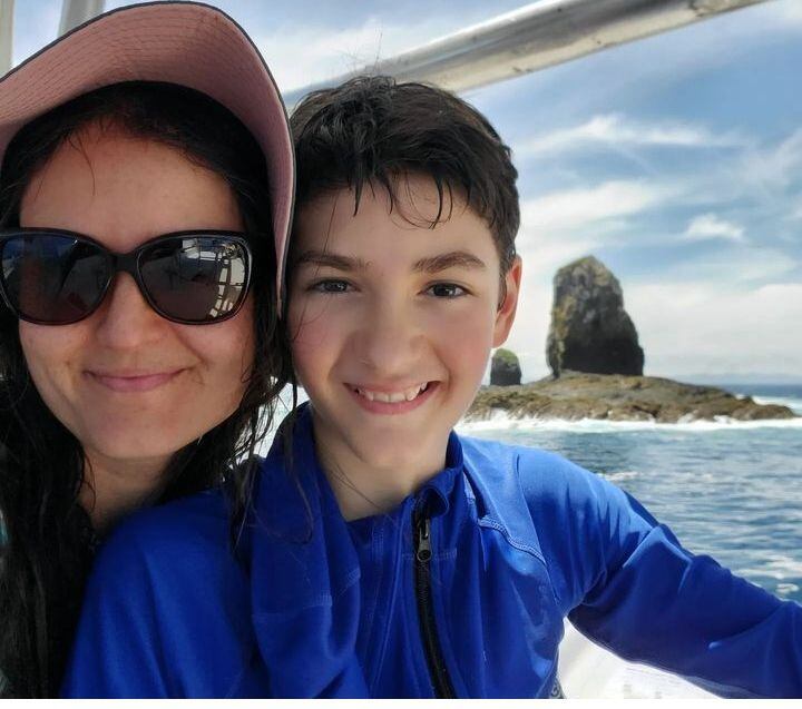 Danica McKellar disfrutó junto a su hijo de las bellezas de la naturaleza costarricense.