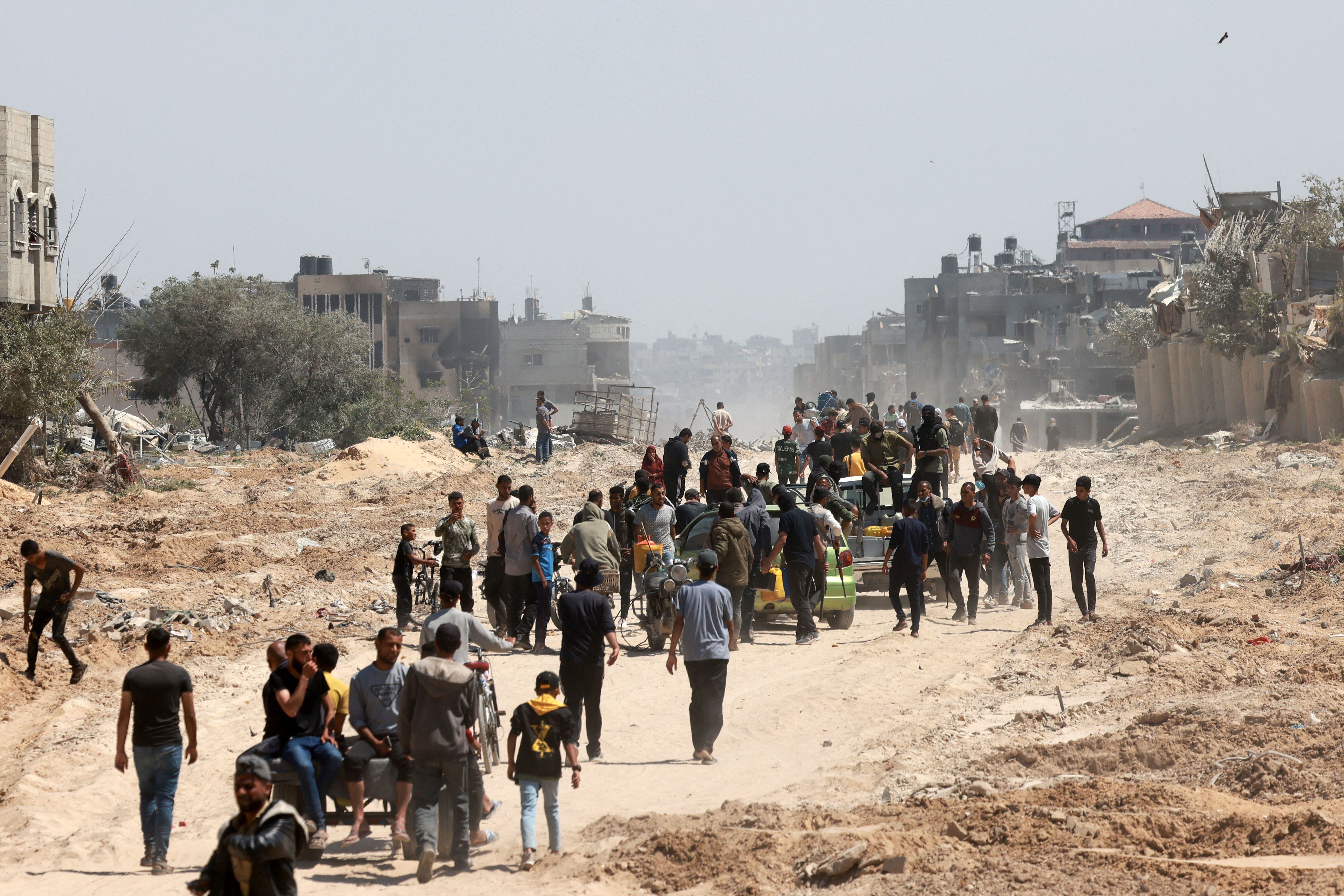 El ejército israelí ordenó la evacuación del este de Rafah, en el sur de la Franja de Gaza, tras semanas de advertencias sobre una inminente invasión.
