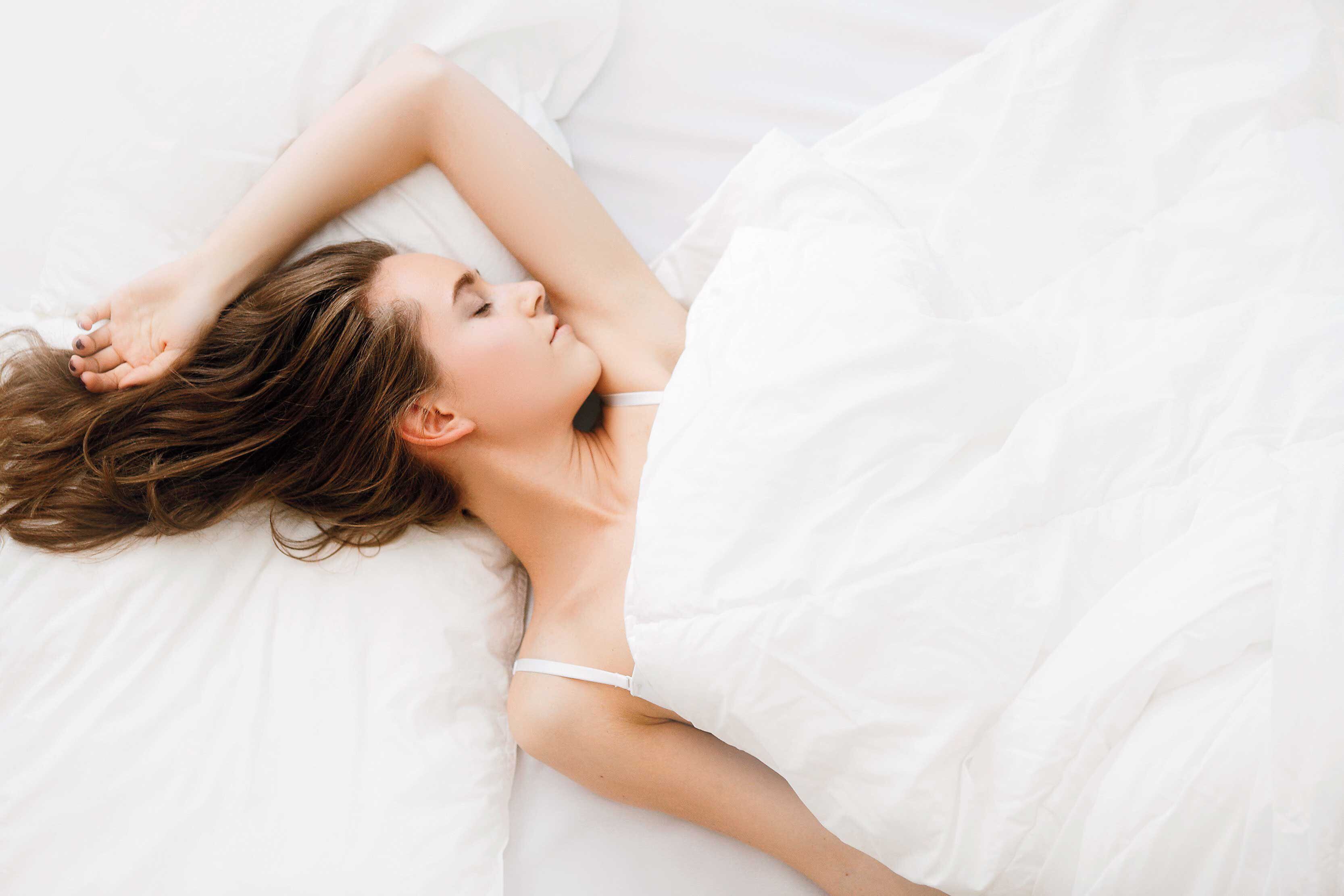 Dormir bien no solo ayuda a descansar. El sueño tiene una función reparadora de todo el organismo, principalmente del cerebro.