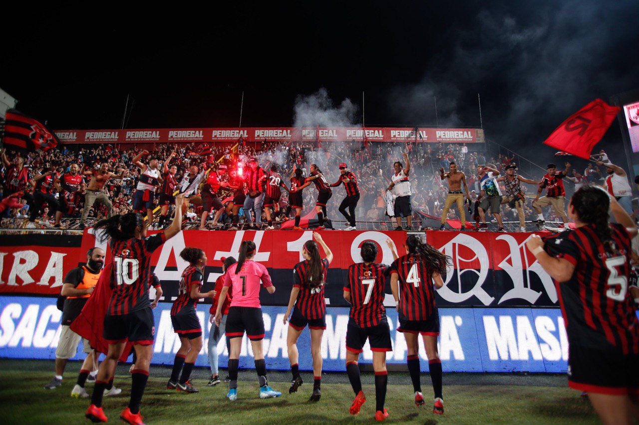 La apuesta de Alajuelense por contar con un equipo femenino empezó a dar resultados inmediatos desde 2019. Fotografía: Rubén Murillo / Prensa Alajuelense