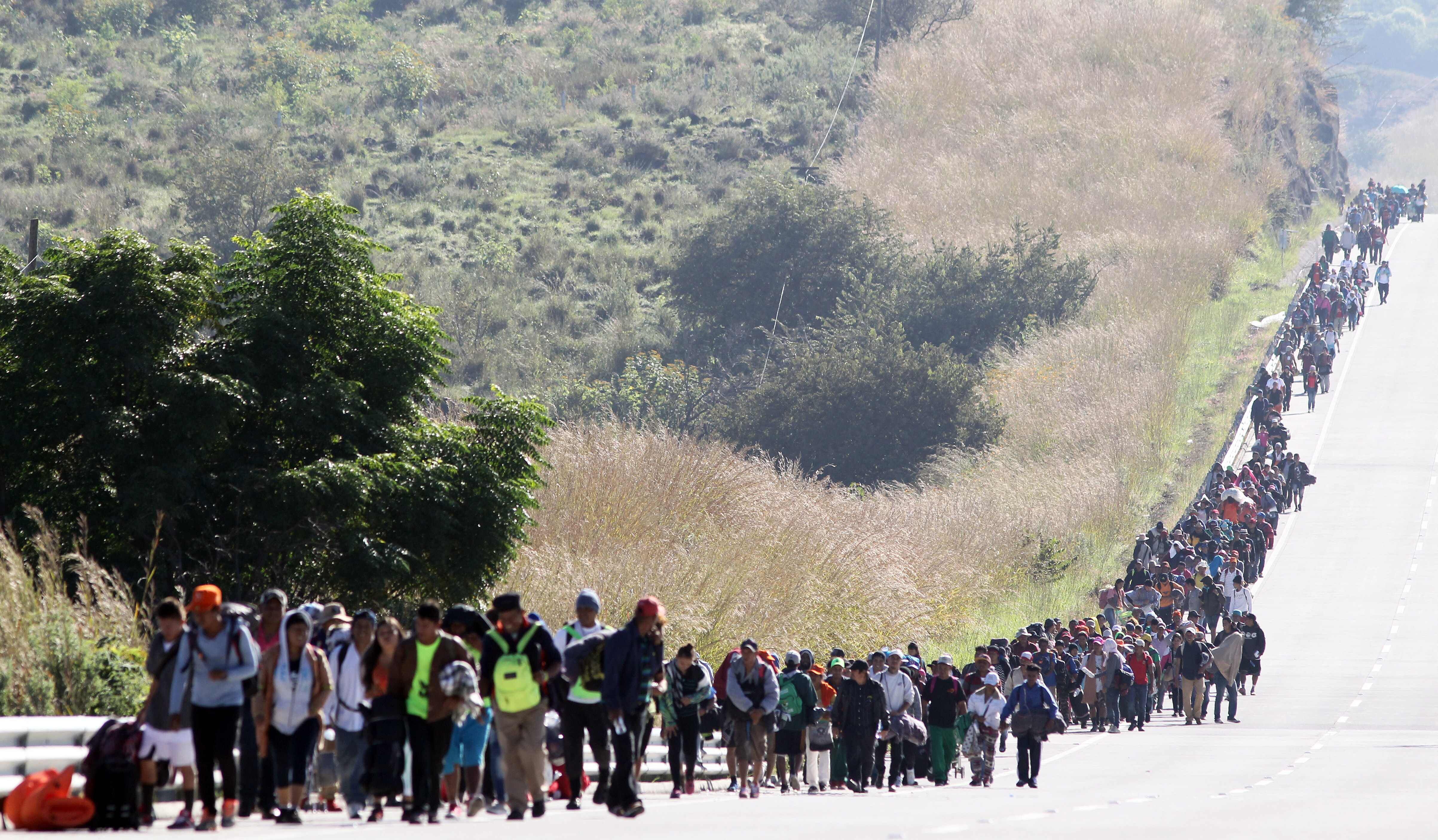 Primera caravana de migrantes centroamericanos cumple un mes de