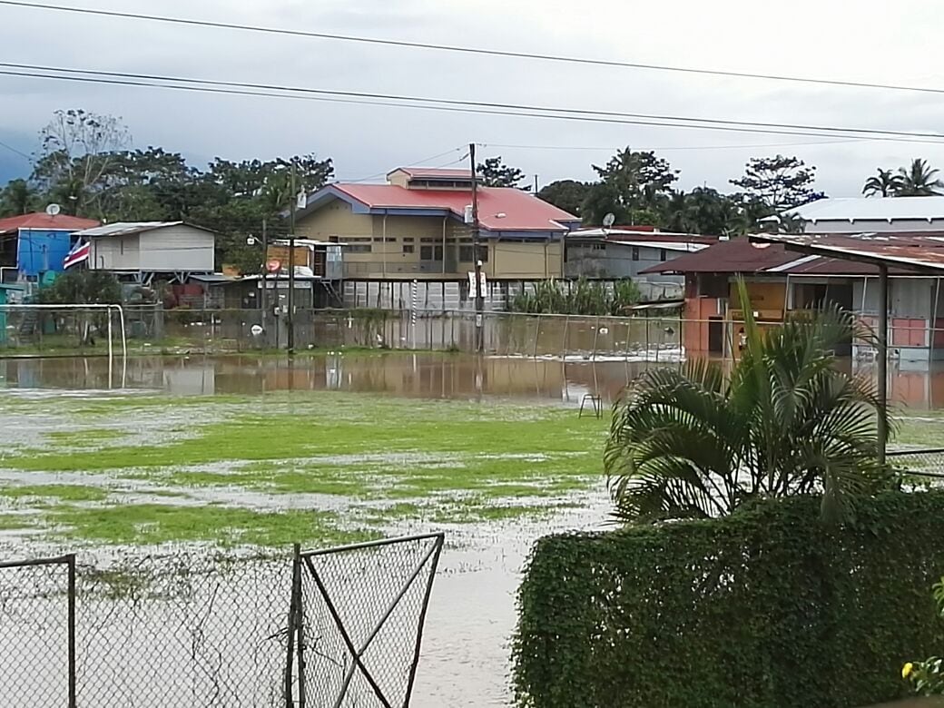 En la última cancha de Costa Rica, las inundaciones no impiden que el talento florezca | La Nación