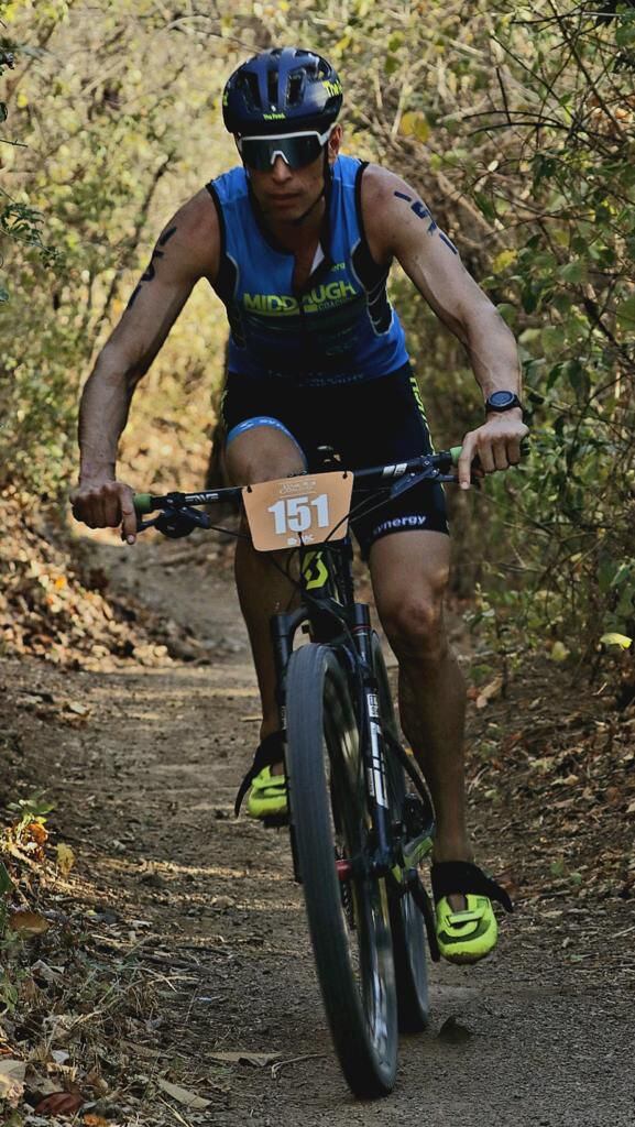 El estadounidense Josiah Middaugh demostró en nuestro país por qué fue campeón mundial en la modalidad de triatlón Xterra, en los años  2014 y 2016. Fotografías: Laurence Hidalgo