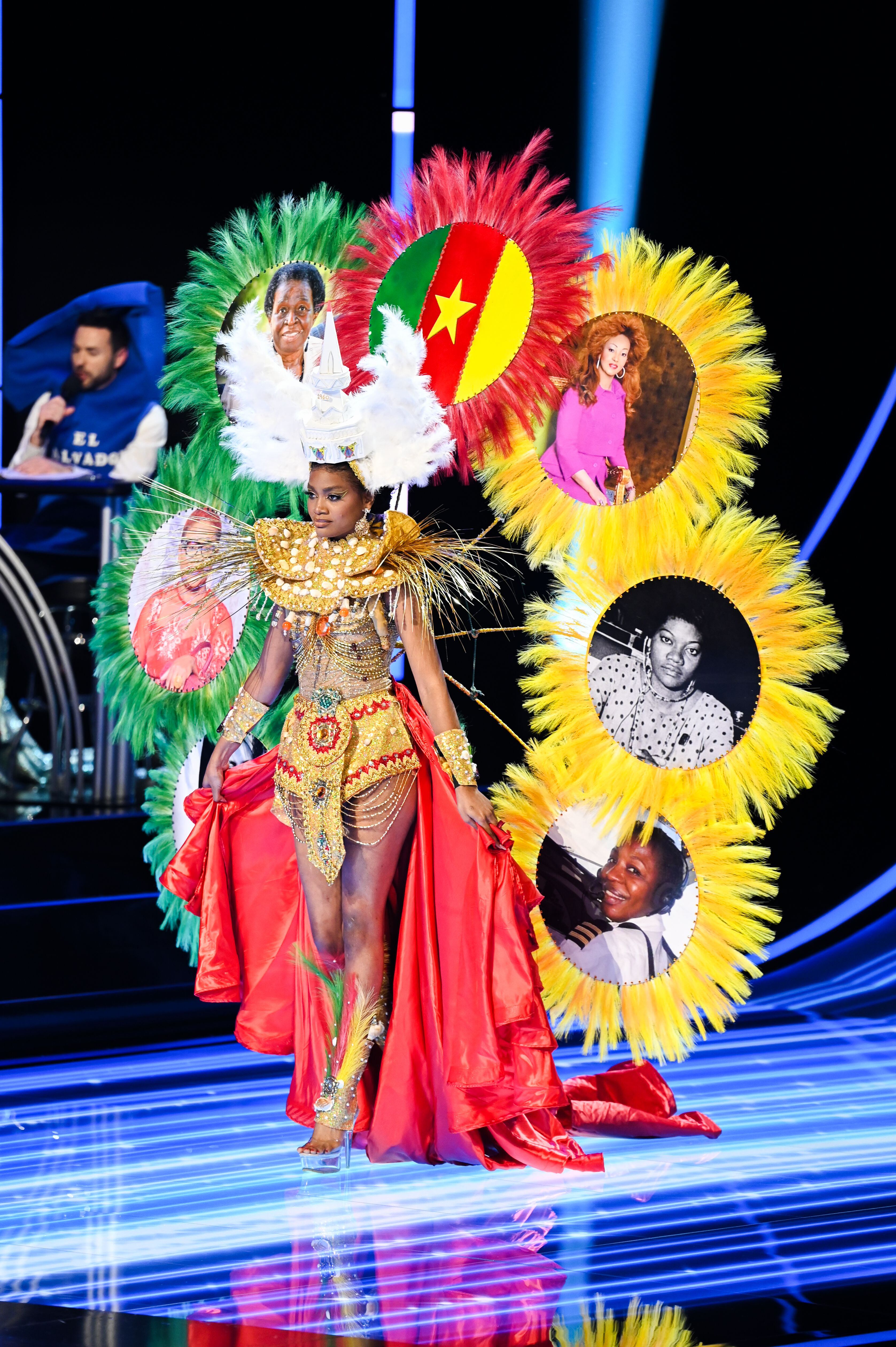 Issie Princesse, Miss Camerún, recibió aplausos por la originalidad de su traje. Foto: Miss Universe