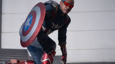 Sam Wilson como el nuevo Capitán América: Véalo luchar contra el Hulk Rojo