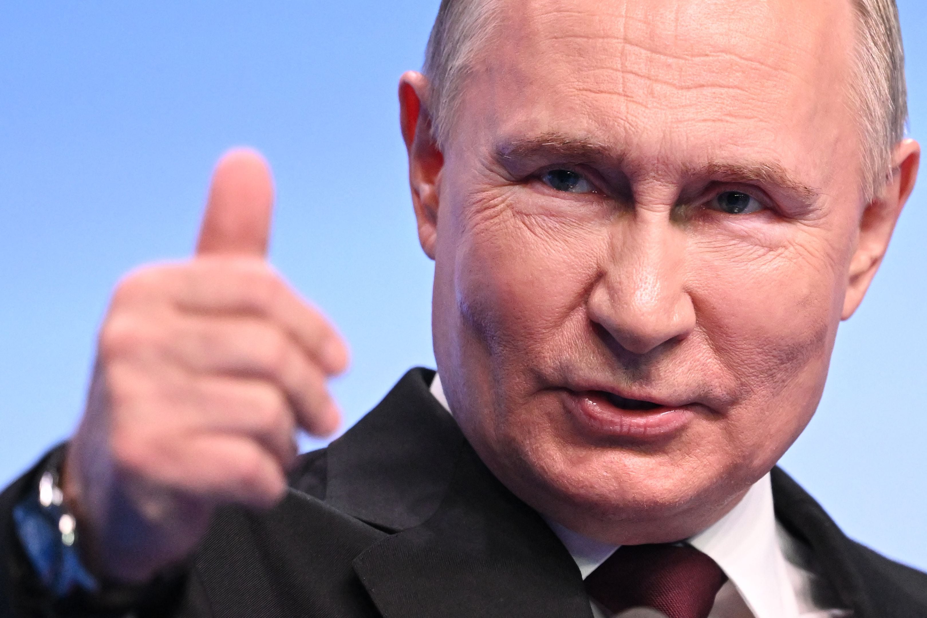 El presidente ruso Vladimir Putin, brindó un discurso de lavictoria mediante la televisión pública, luego de que se oficializaran los resultados de las elecciones de tres días, realizadas el pasado fin de semana.