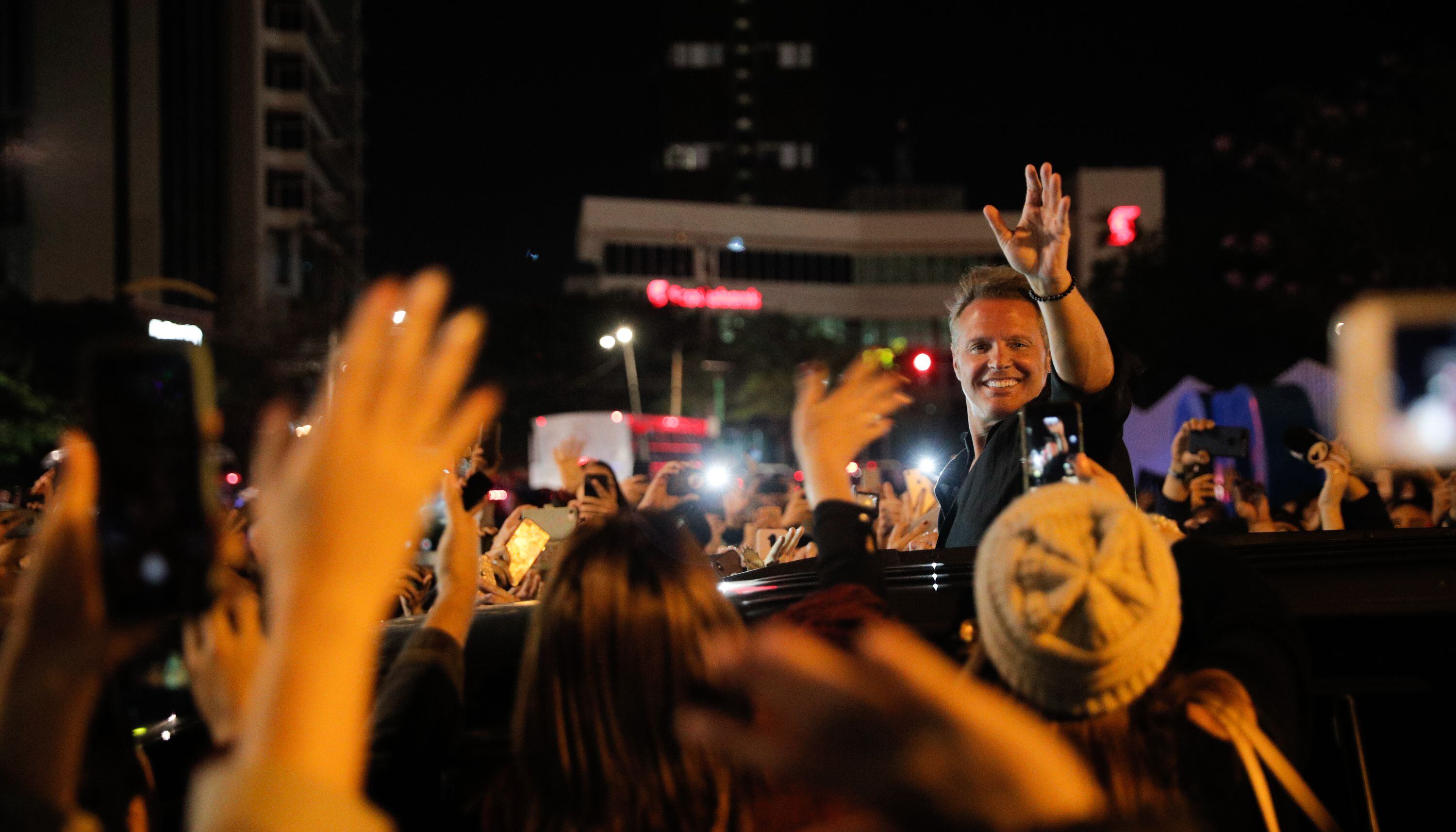 En marzo del 2019, Luis Miguel se presentó en concierto por última vez en Costa Rica.  Esa noche, después del show, saludó a sus fans a la salida del Estadio Nacional.