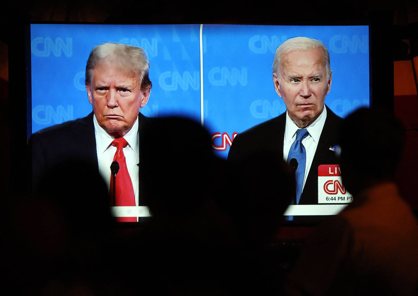 Joe Biden, candidato de los demócratas, y Donald Trump, candidato de los republicanos, tuvieron su primer debate el pasado 27 de junio de cara a las elecciones presidenciales del próximo mes de noviembre. Foto: AFP