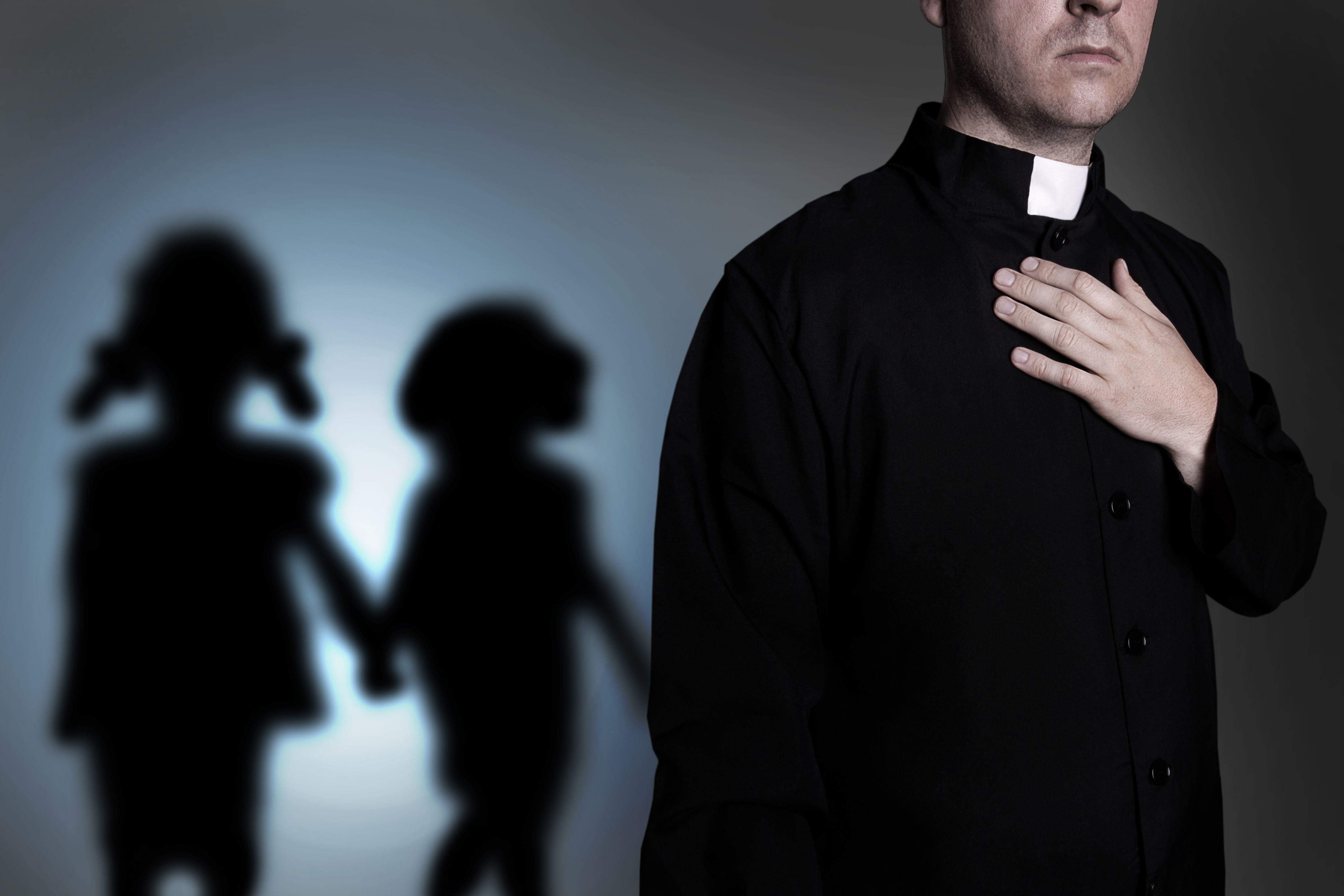 Sacerdotes portugueses abusaron sexualmente de casi 5.000 menores